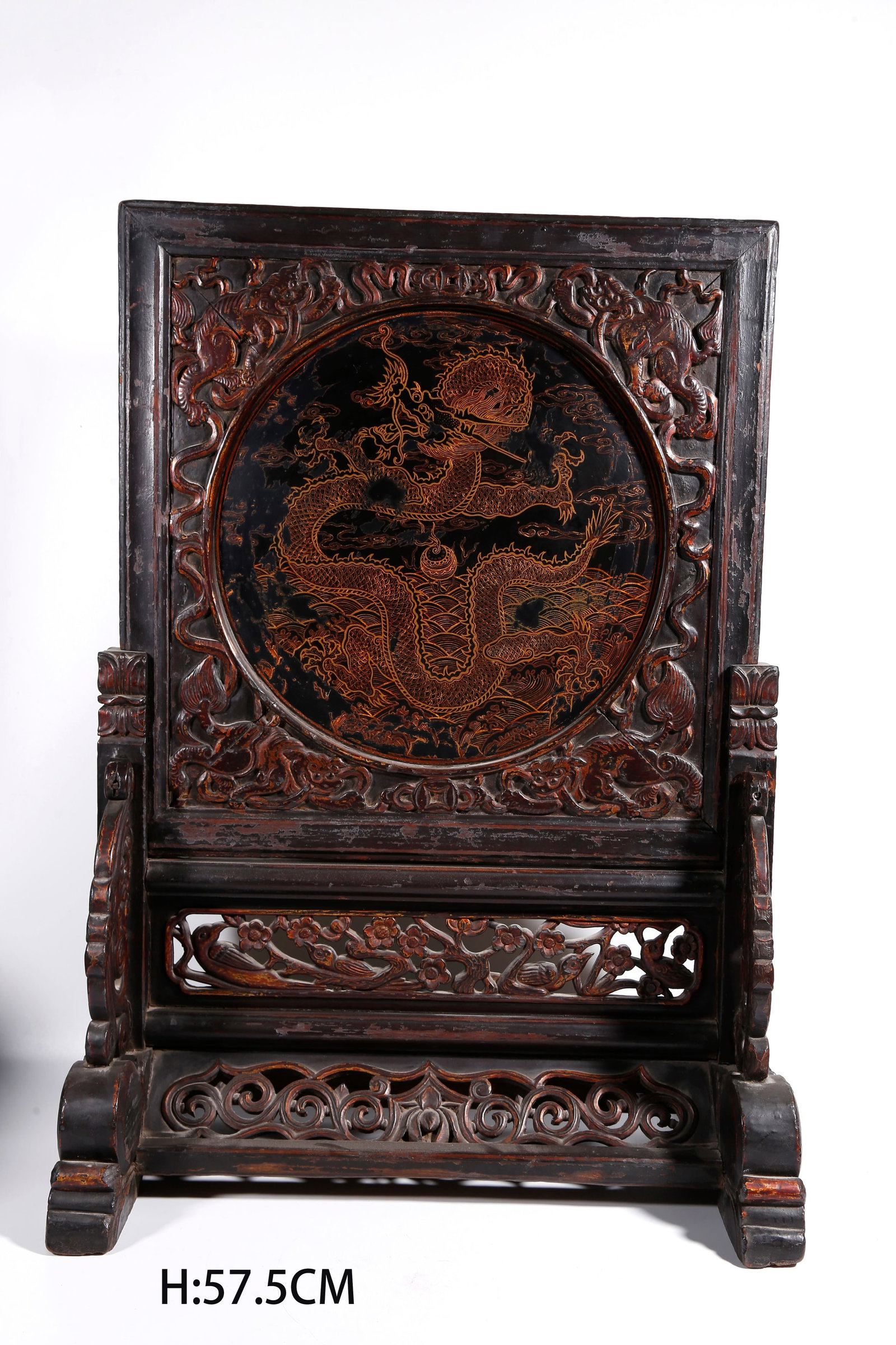 A GILT LACQUER TABLE SCREEN WITH DRAGON PATTERN (1 of 10)