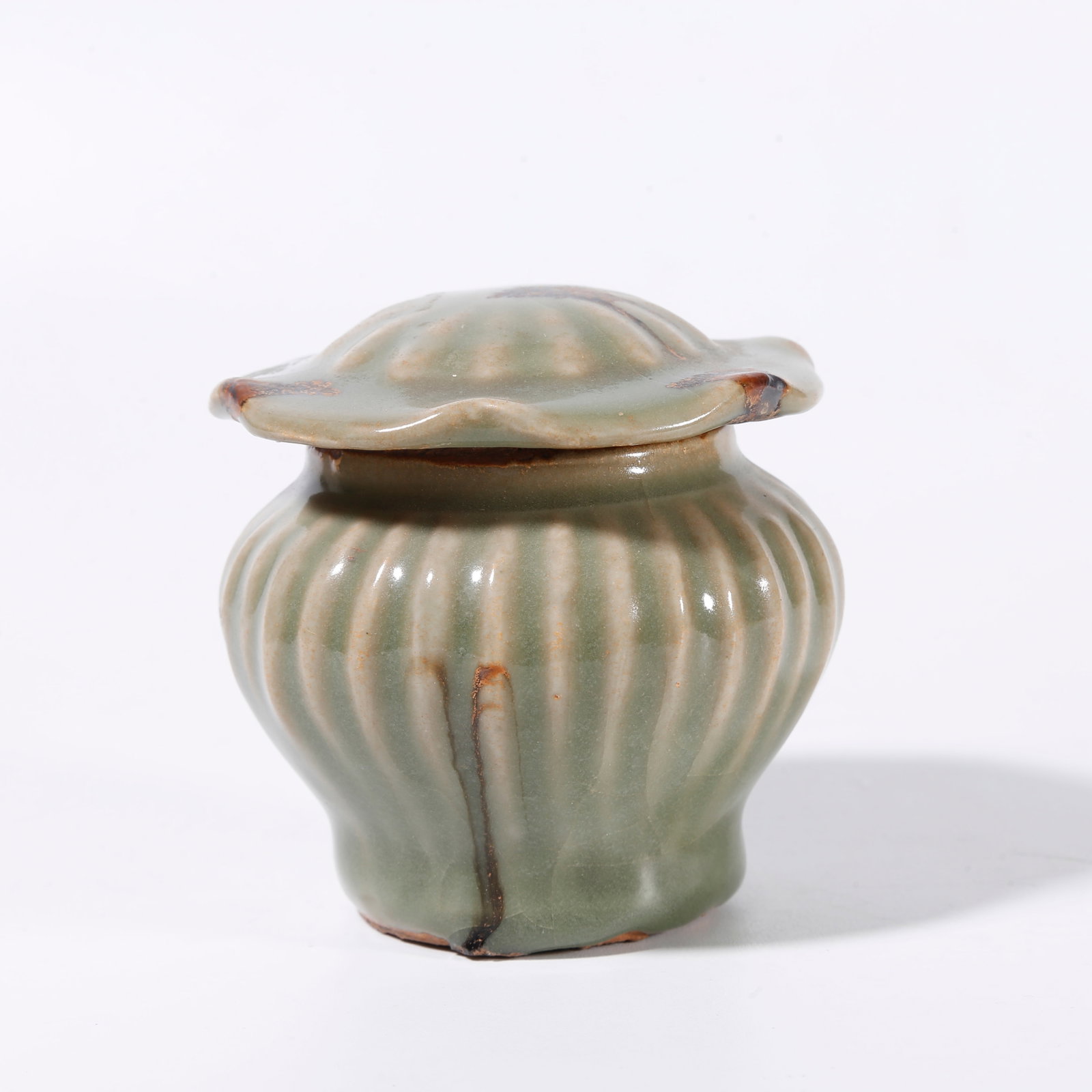 A COVERED JAR FROM LONGQUAN KILN (1 of 9)
