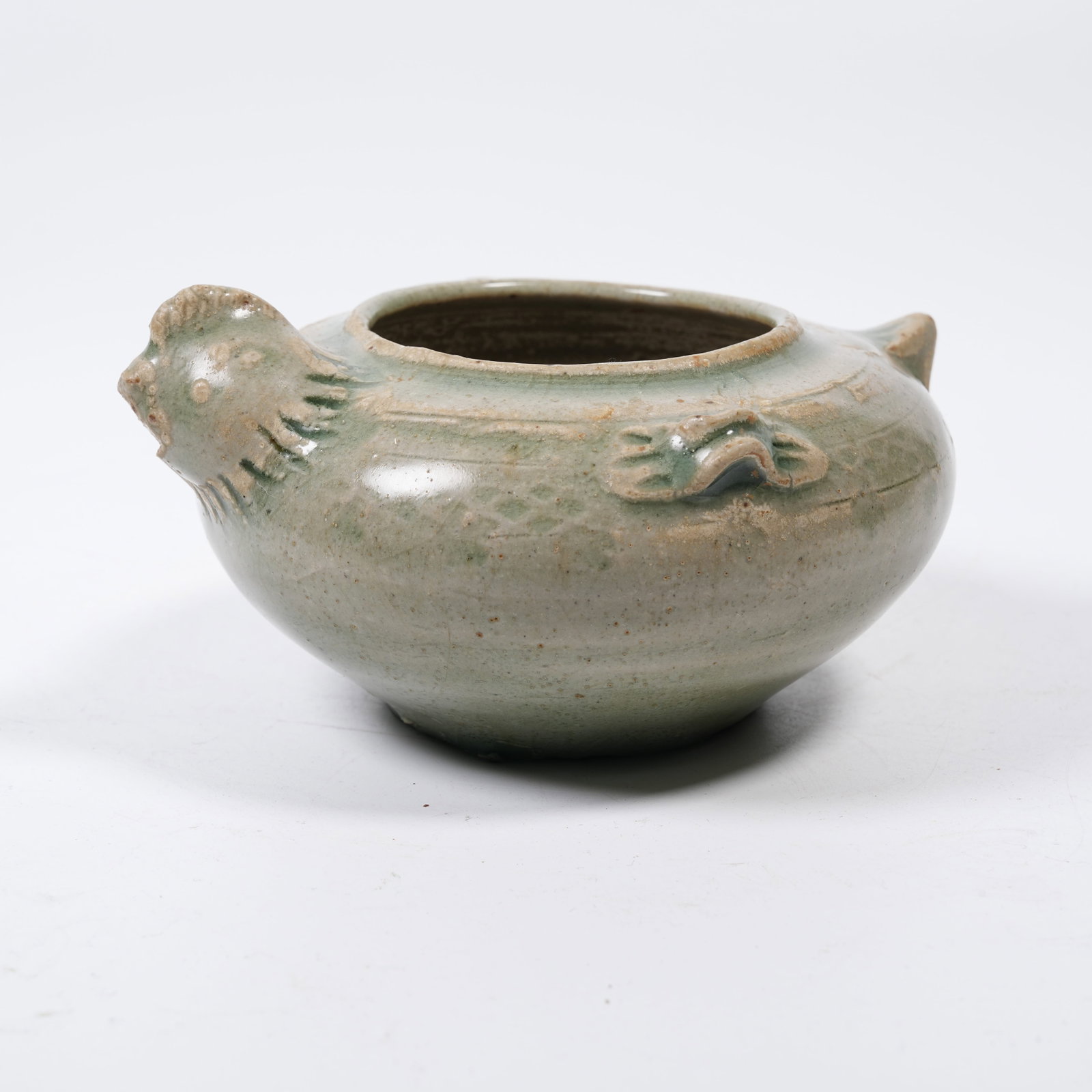 A YUEYAO CHICKEN-HEAD JAR (1 of 9)