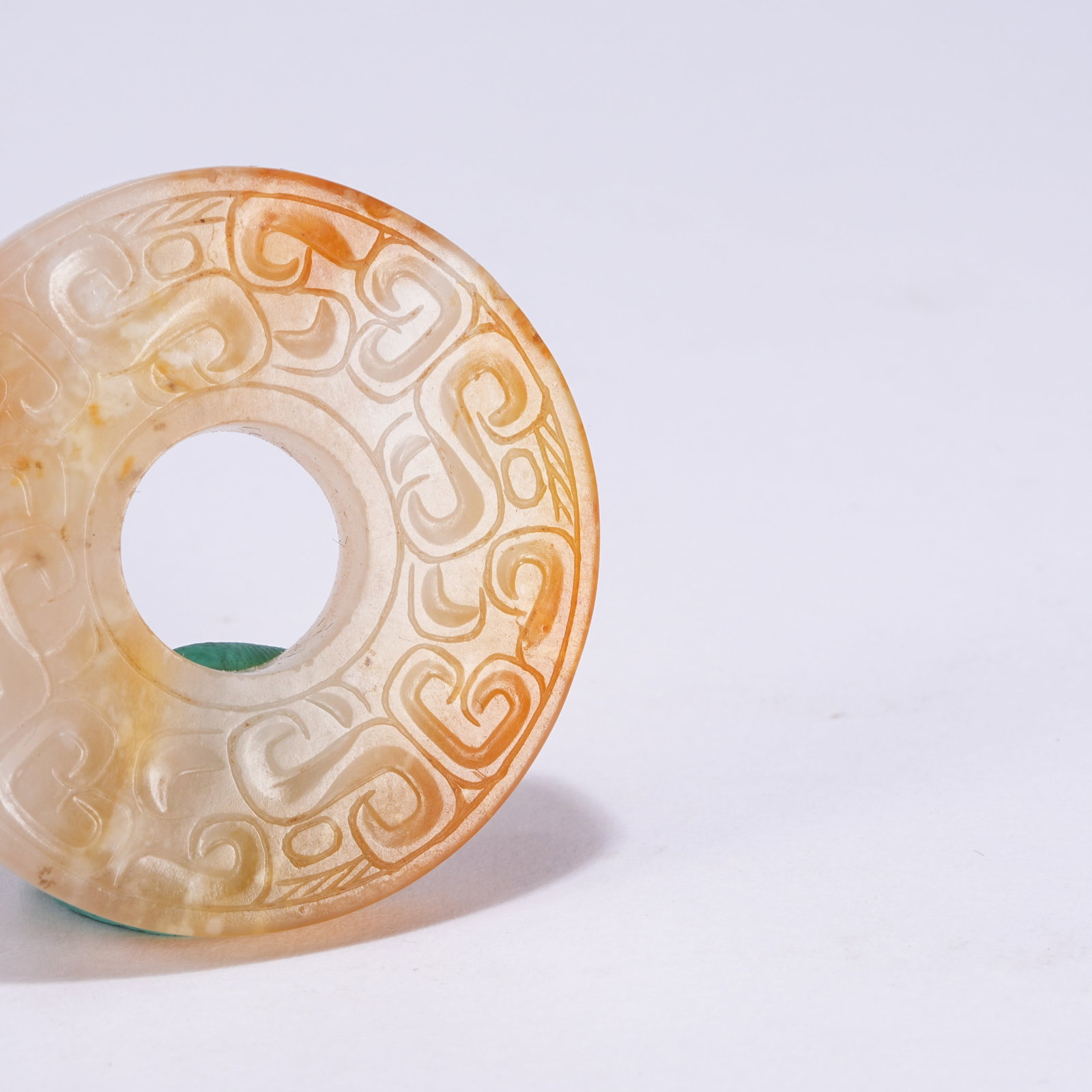 A ANCIENT JADE BI DISC WITH CLOUD SCROLL PATTERN - 3