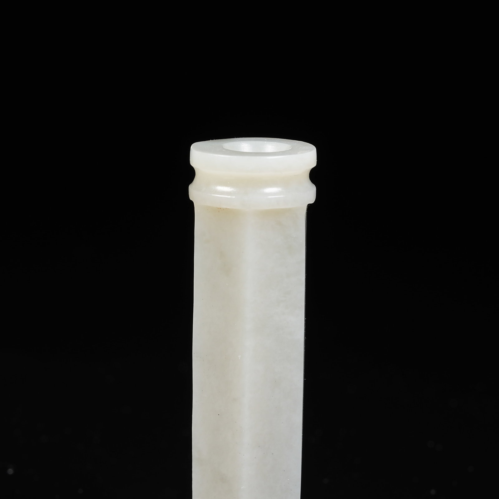 A HEXAGONAL NEPHRITE TUBE BEAD - 5