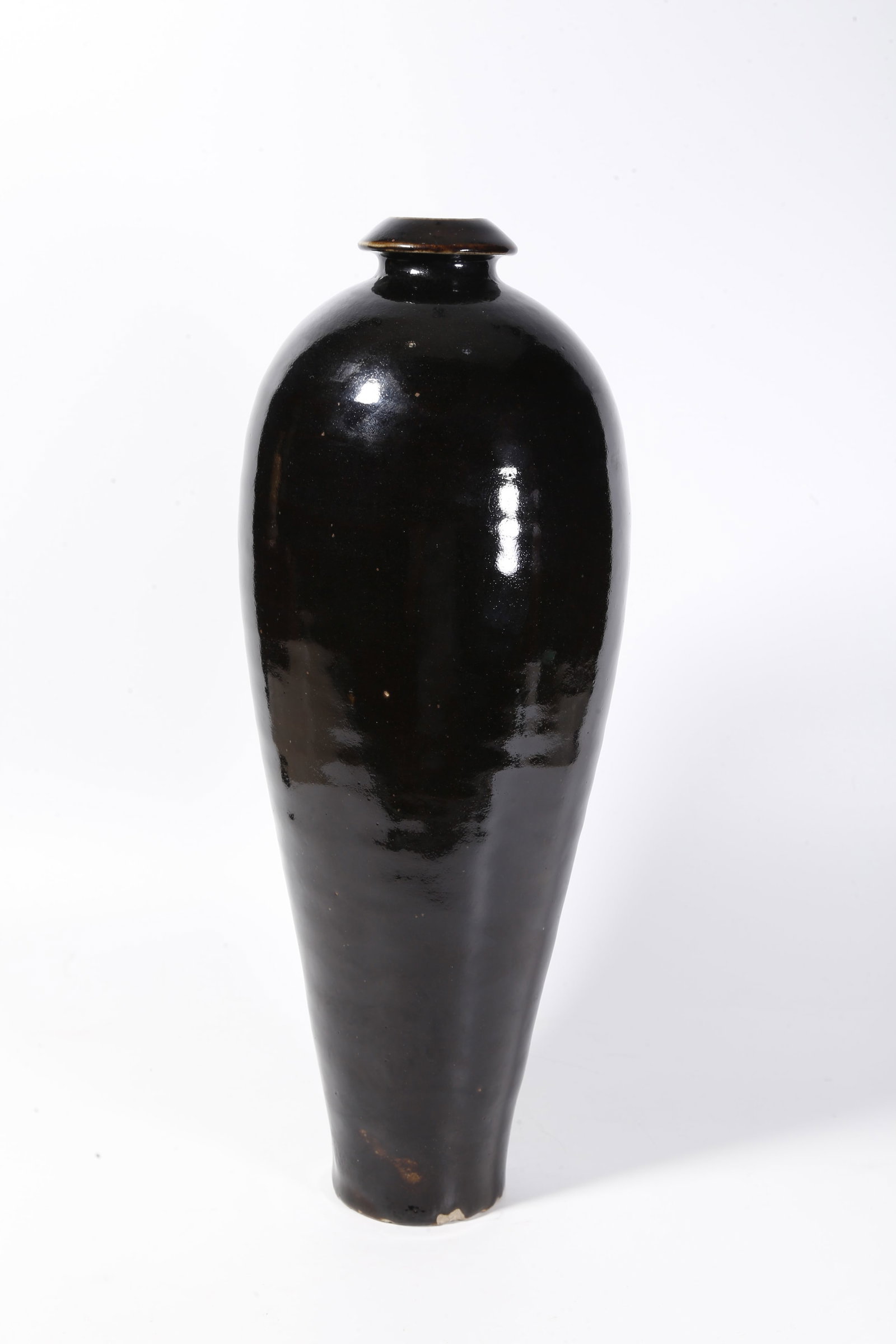 A BLACK GLAZE PLUM VASE (1 of 9)