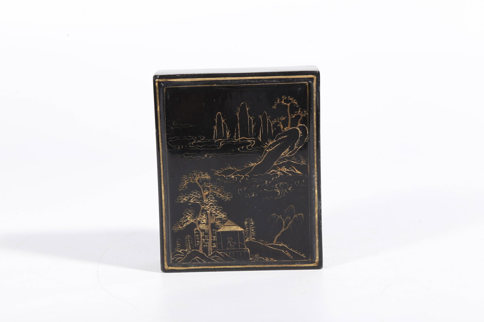 A GILT LACQUER COVERED BOX WITH LANDSCAPE PATTERN - 3