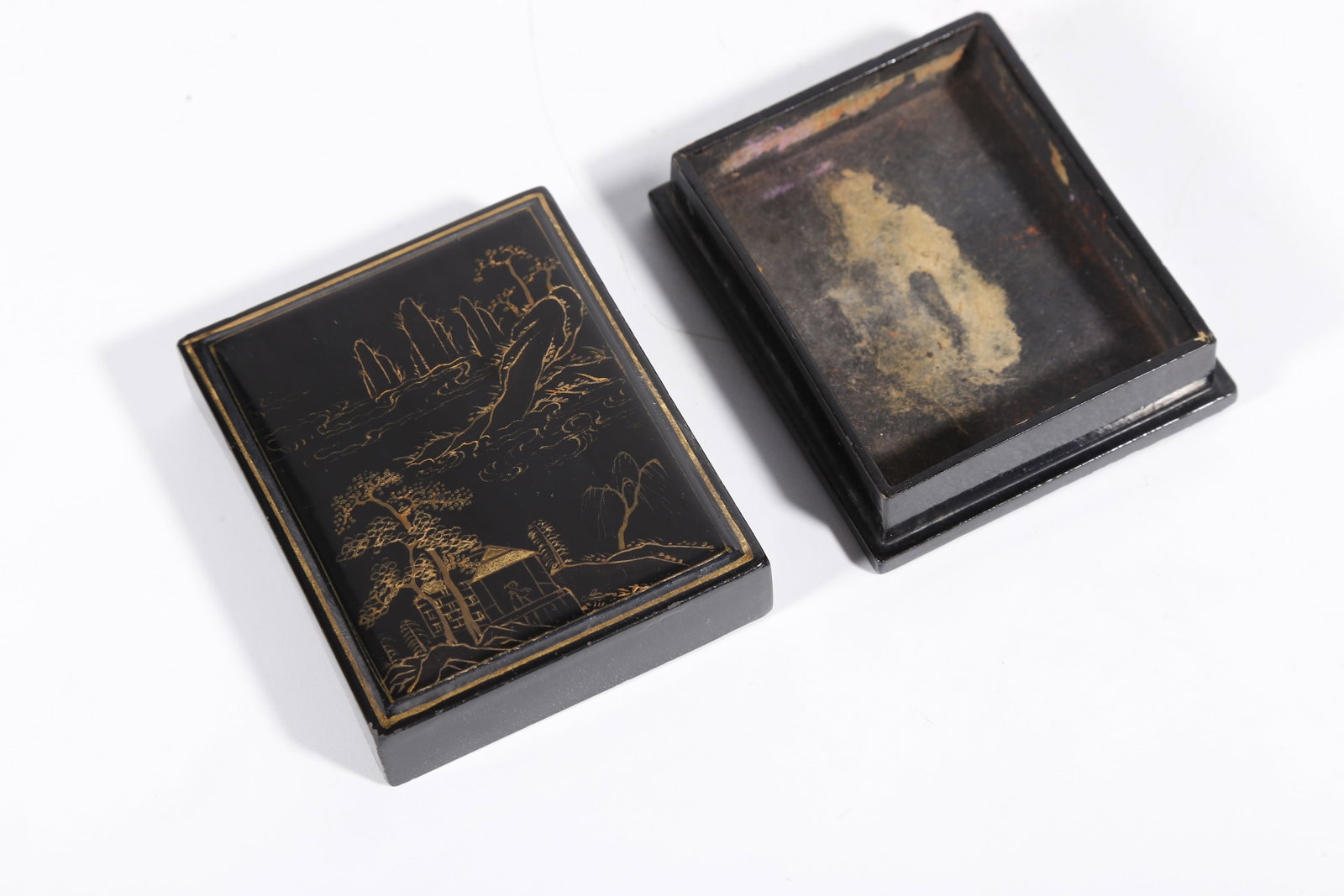 A GILT LACQUER COVERED BOX WITH LANDSCAPE PATTERN - 7