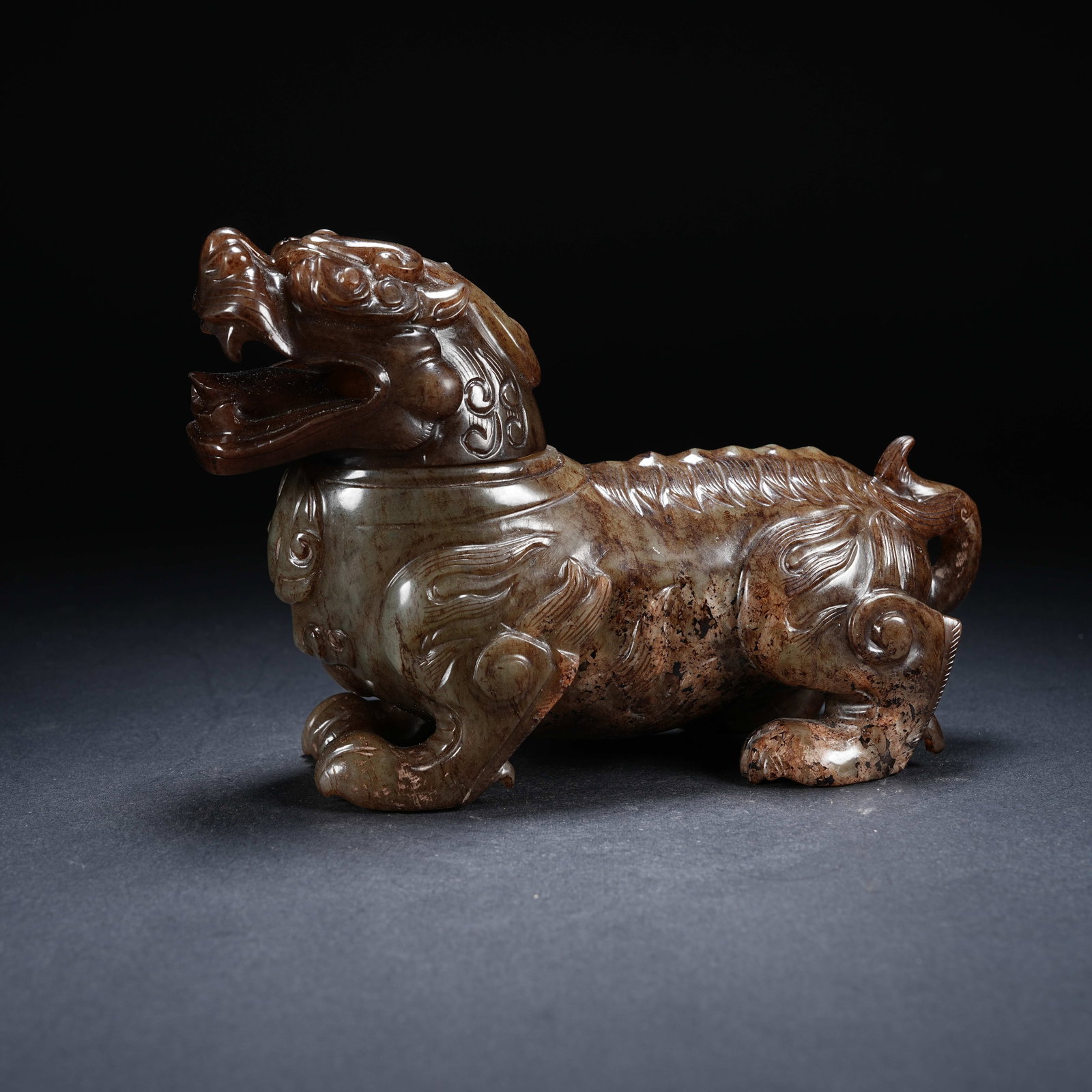 A ARCHAIC JADE DOUBLE AUSPICIOUS BEAST INCENSE BURNER (1 of 9)