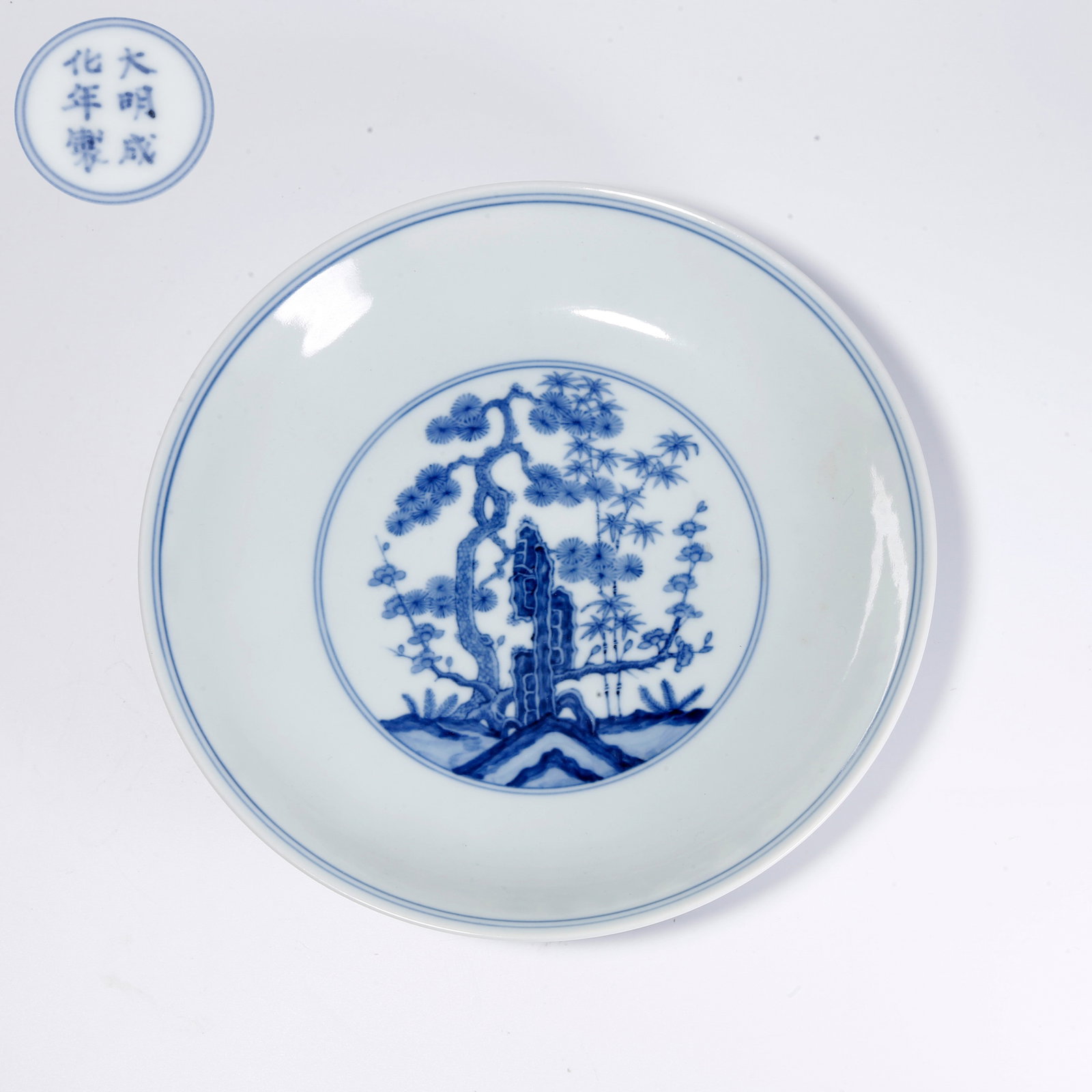 A BLUE-AND-WHITE BRUSH WASHER WITH FIGURE STORY PATTERN (1 of 11)
