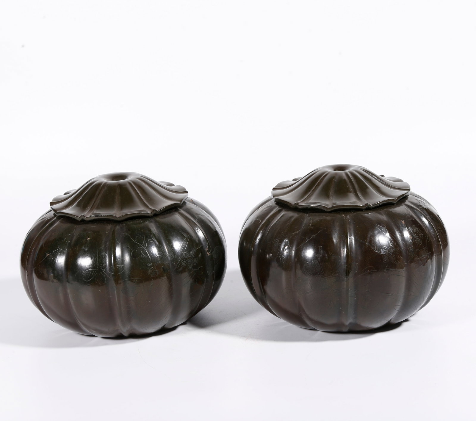 A PAIR OF MELON-RIDGED LACQUER COVERED JARS (1 of 10)