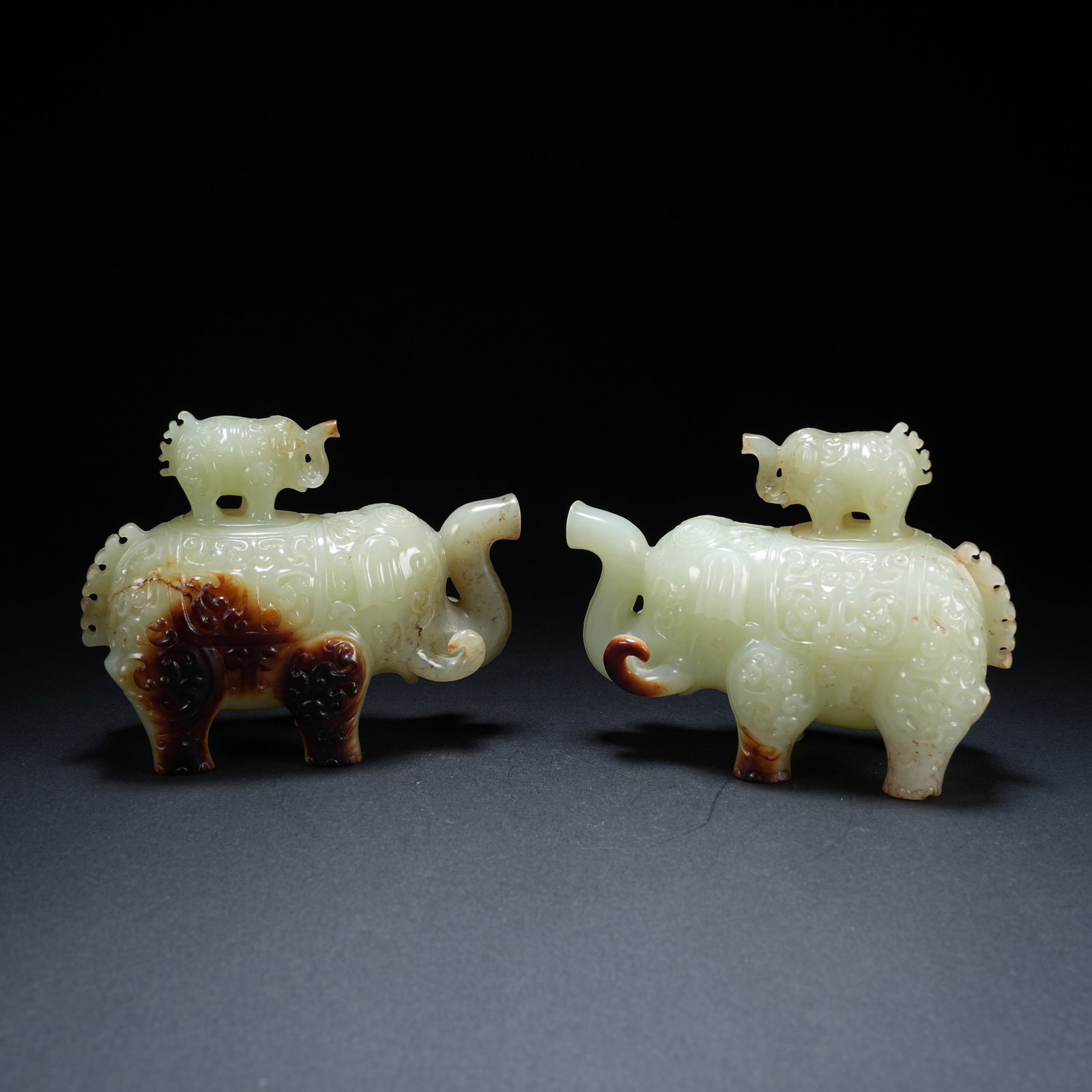 A ANCIENT JADE ELEPHANT VESSEL SET (1 of 10)