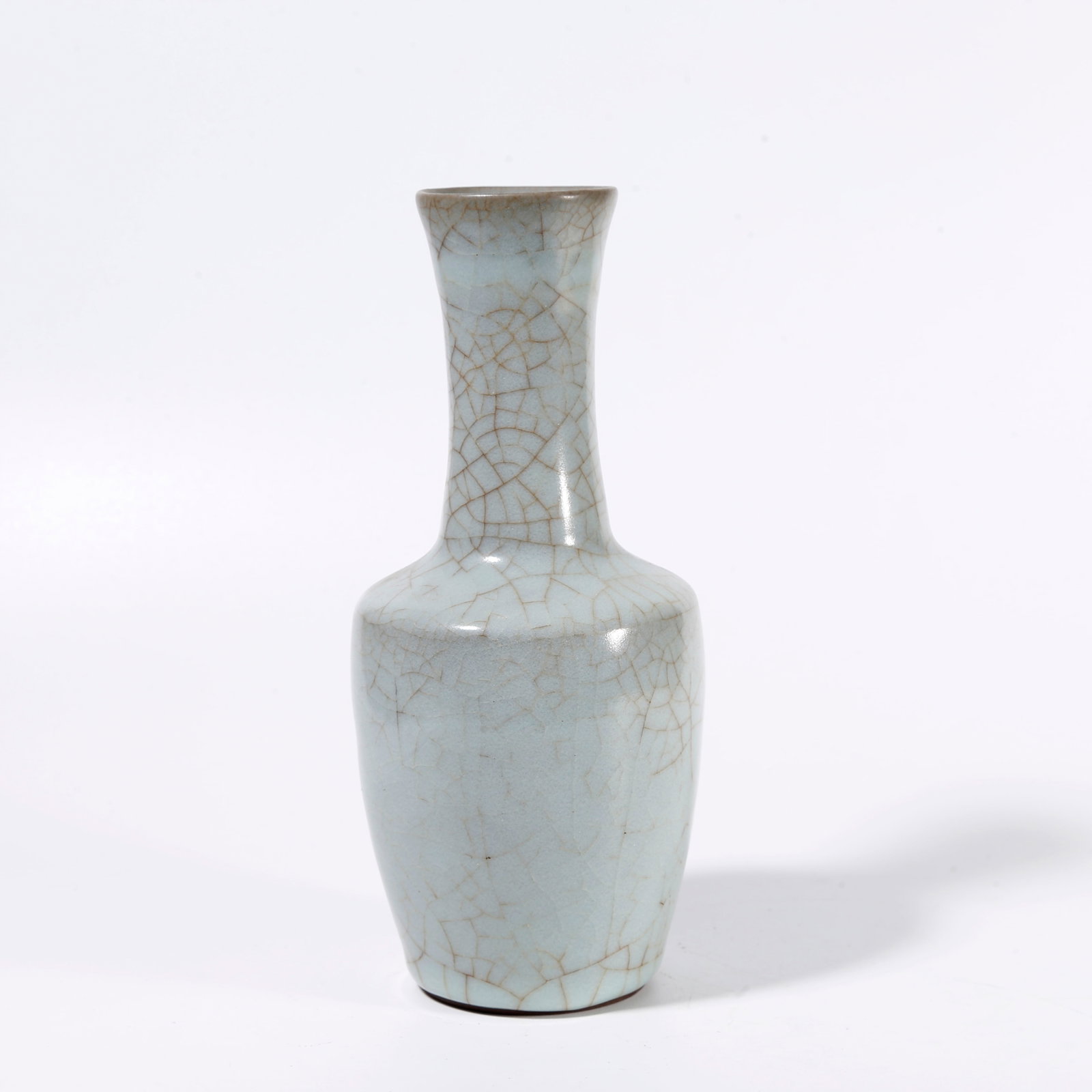 A APPRECIATION VASE FROM GUAN KILN: Appreciation Vase from Guan Kiln