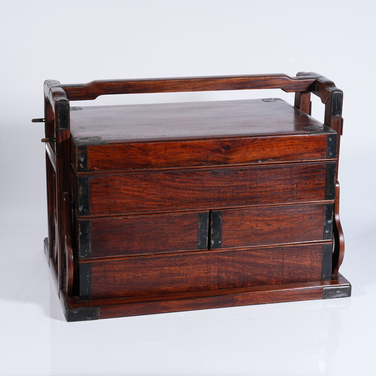 A HUANGHUALI WOOD HANDLED COVERED BOX (1 of 8)