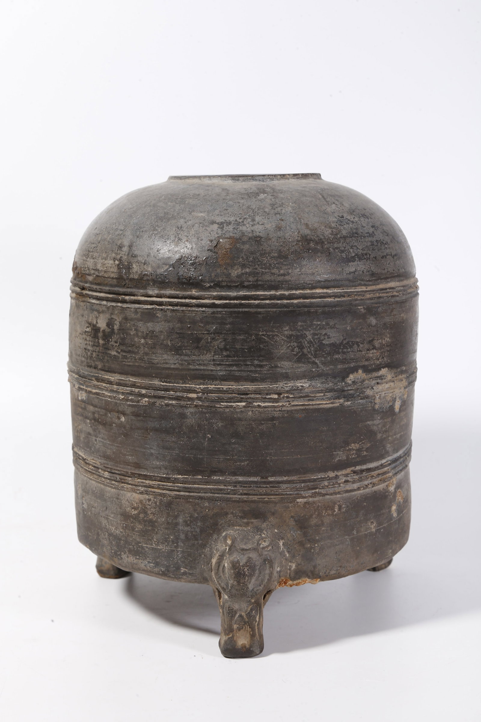 A BLACK POTTERY GRANARY JAR WITH STRING PATTERN - 4