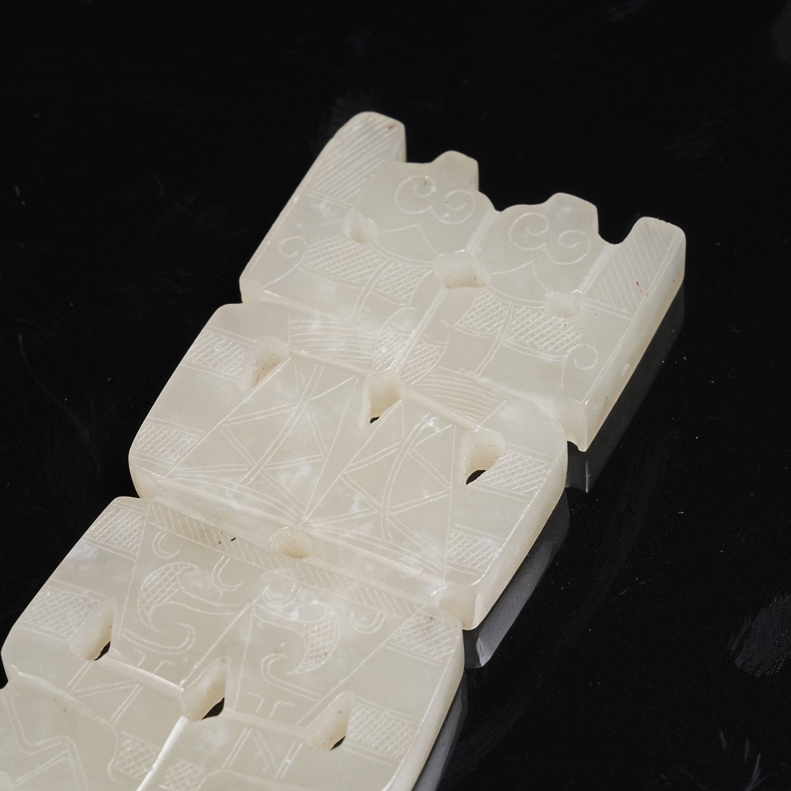 A NEPHRITE DANCER PENDANT - 8