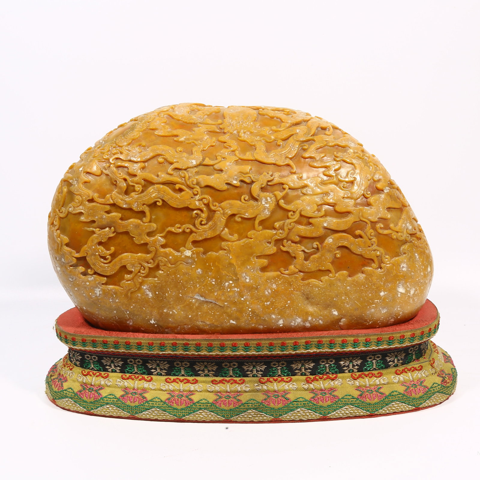 A SHOUSHAN STONE MINIATURE MOUNTAIN WITH CHI-DRAGON PATTERN: Shoushan stone miniature mountain with chi-dragon pattern