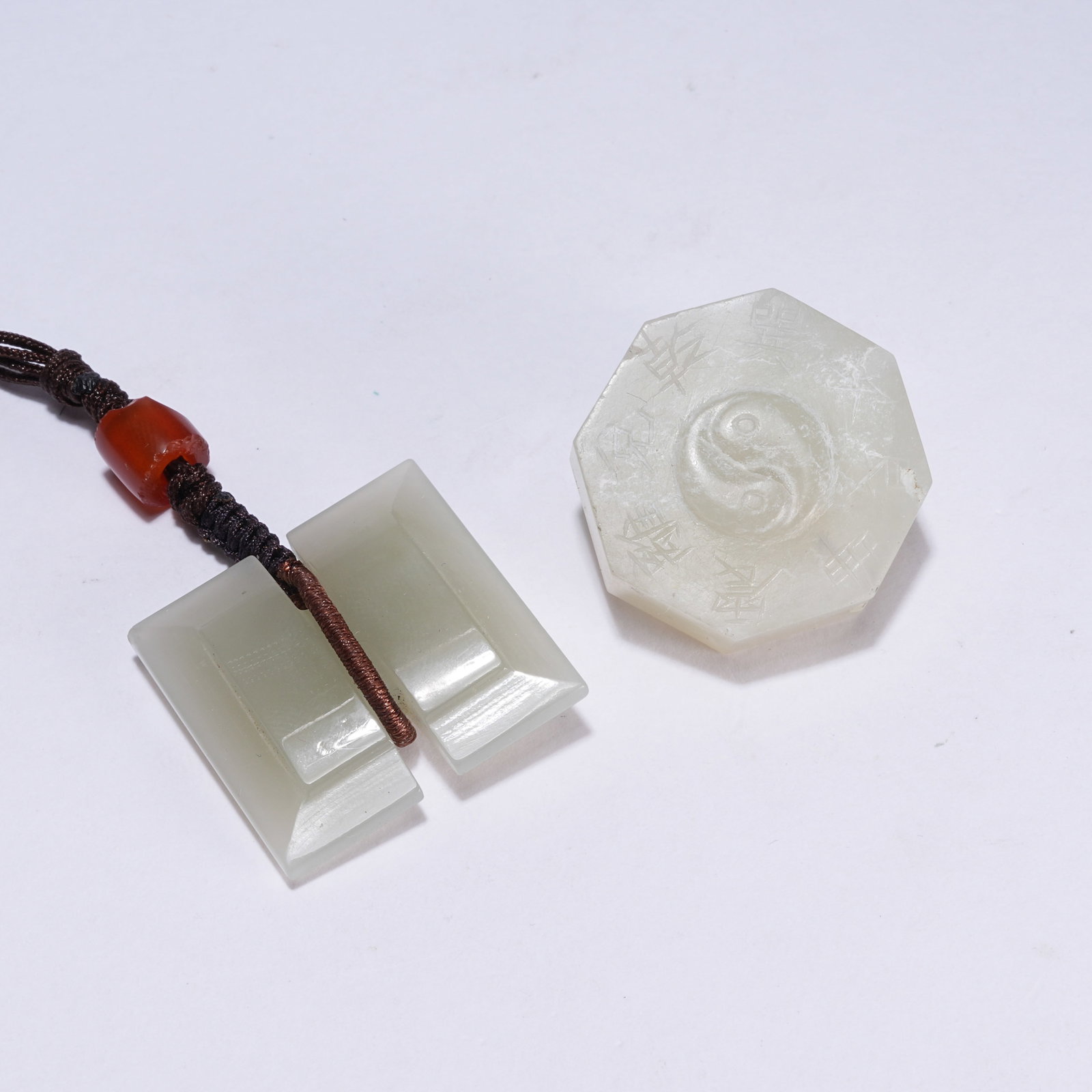A SET OF ANCIENT JADE PENDANTS: Set of Ancient Jade Pendants