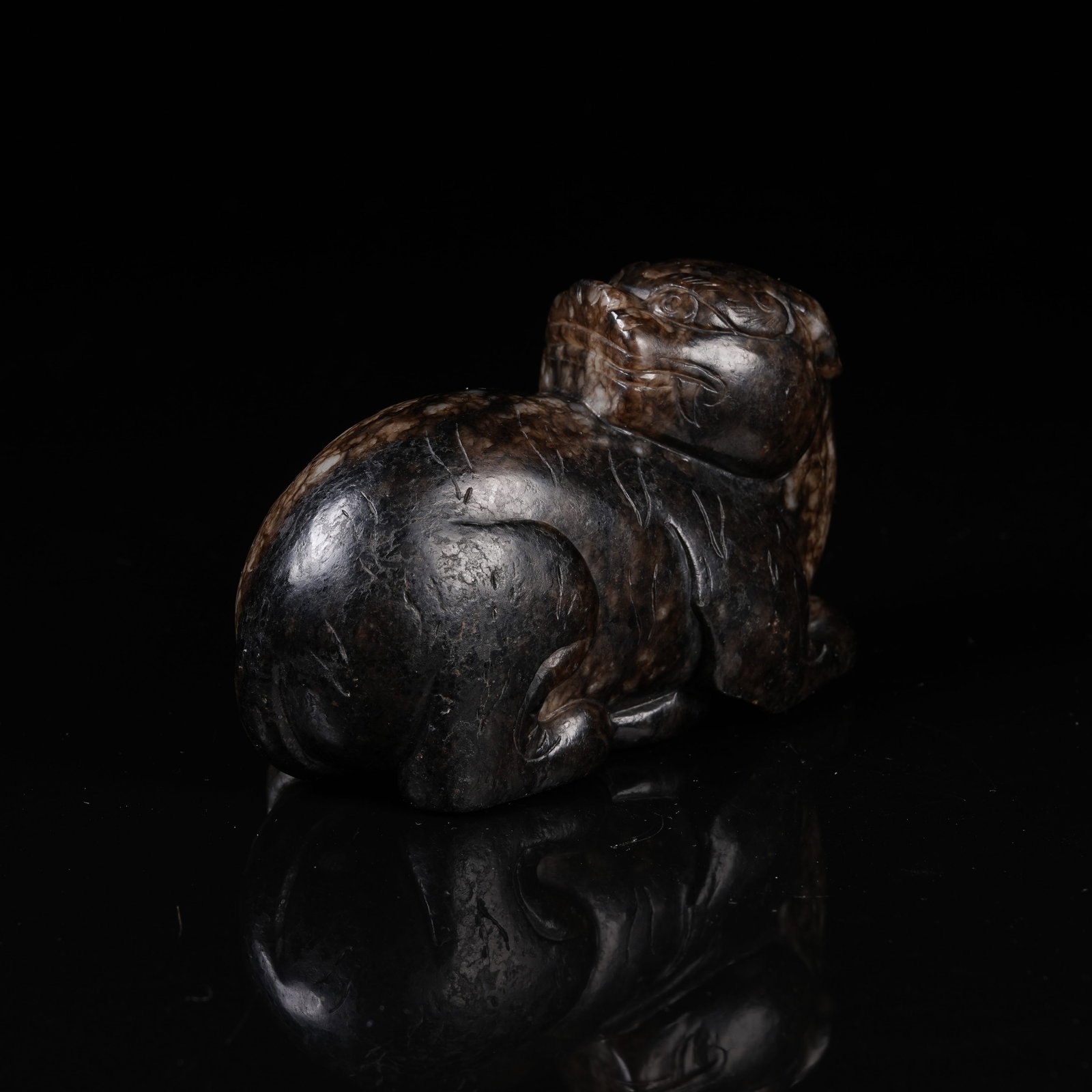 A ARCHAIC JADE RECUMBENT BEAR ORNAMENT: Archaic Jade Recumbent Bear Ornament