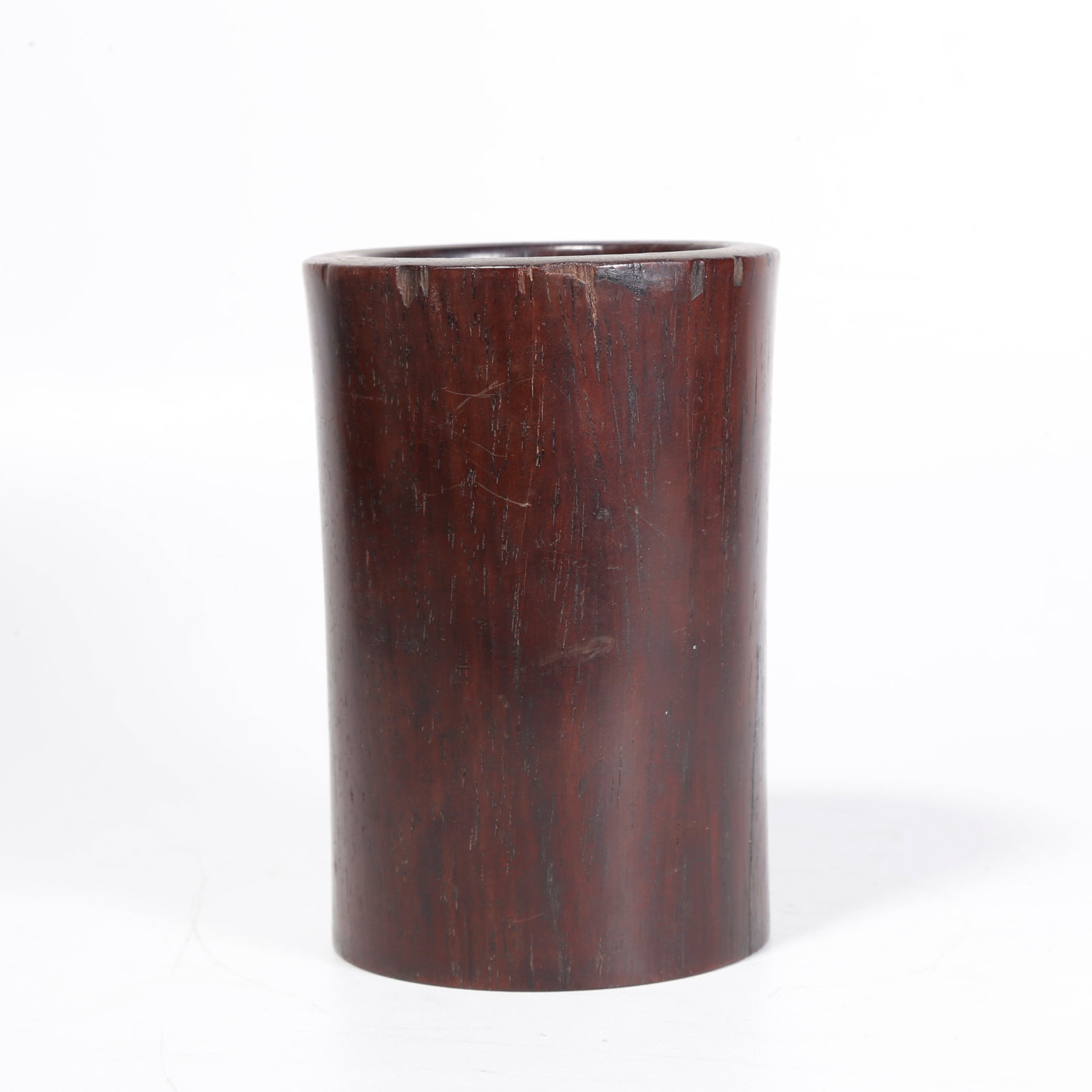 A RED SANDALWOOD CARVED BRUSH POT: Red Sandalwood Carved Brush Pot
