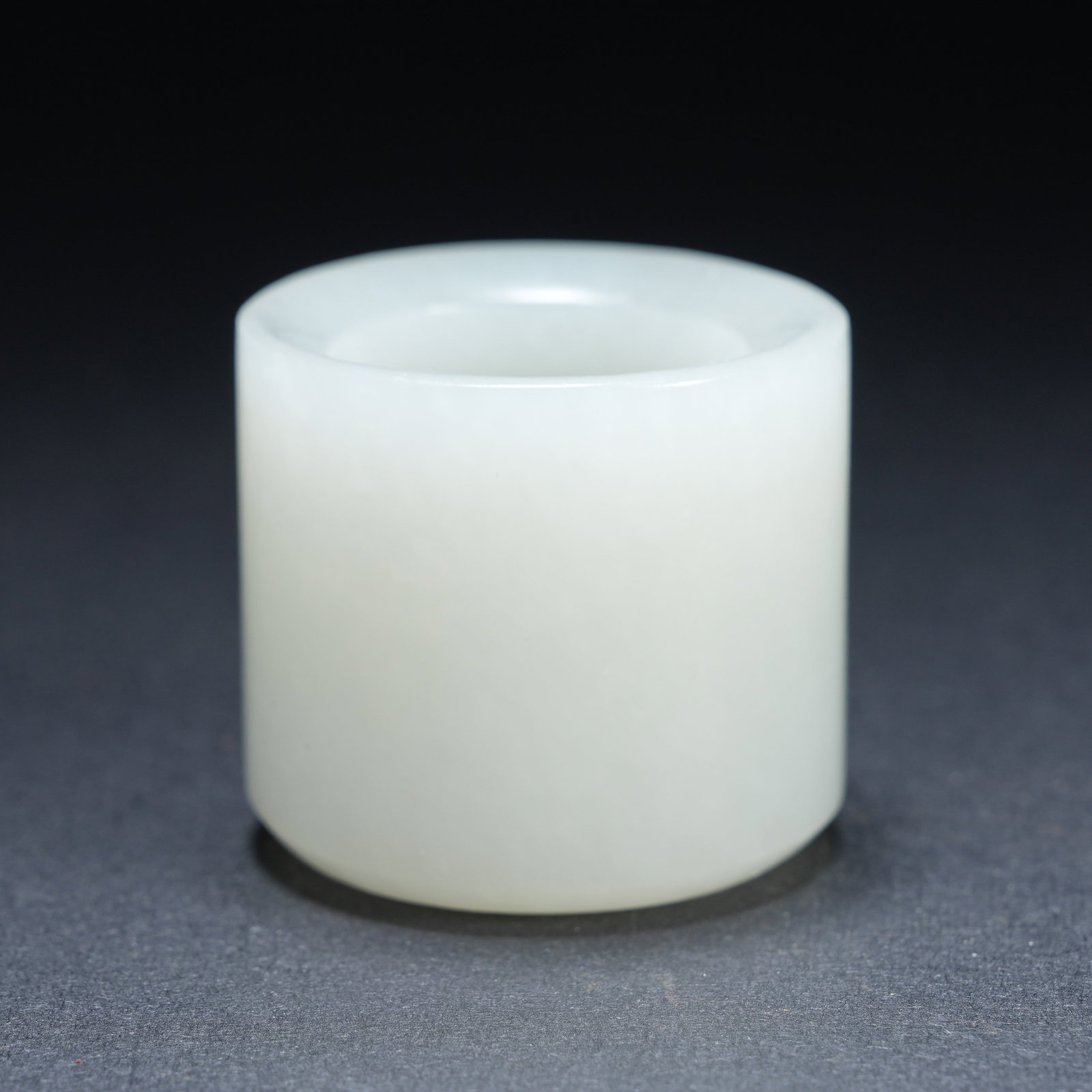 A HETIAN JADE THUMB RING - 3