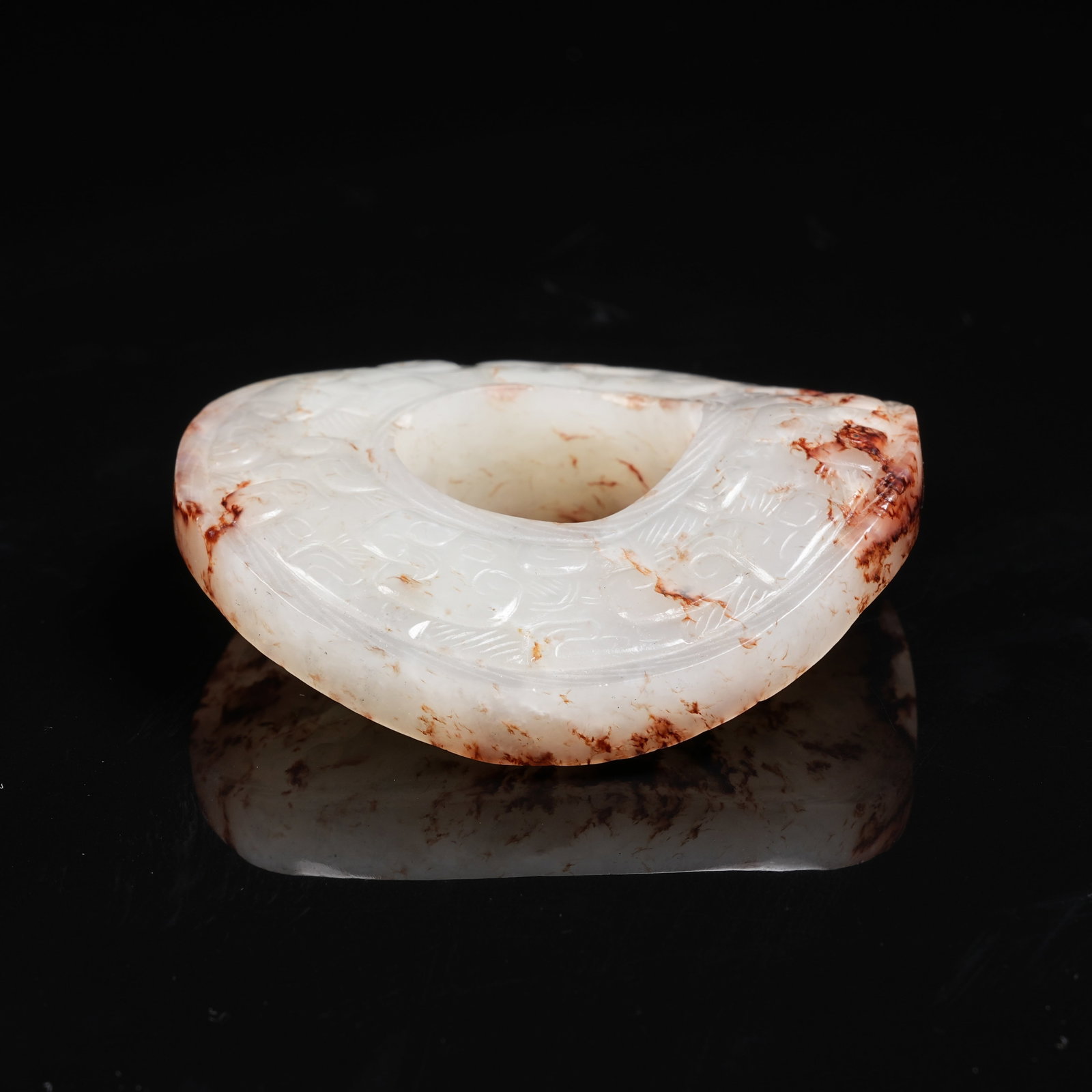 A ARCHAIC JADE BI DISC WITH INTERLOCKING CLOUD PATTERN - 6