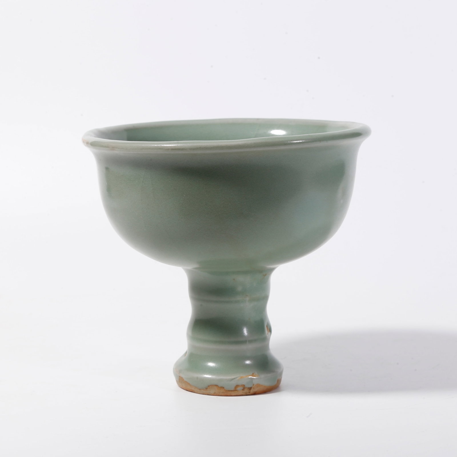 A LONGQUAN KILN STEM BOWL (1 of 9)
