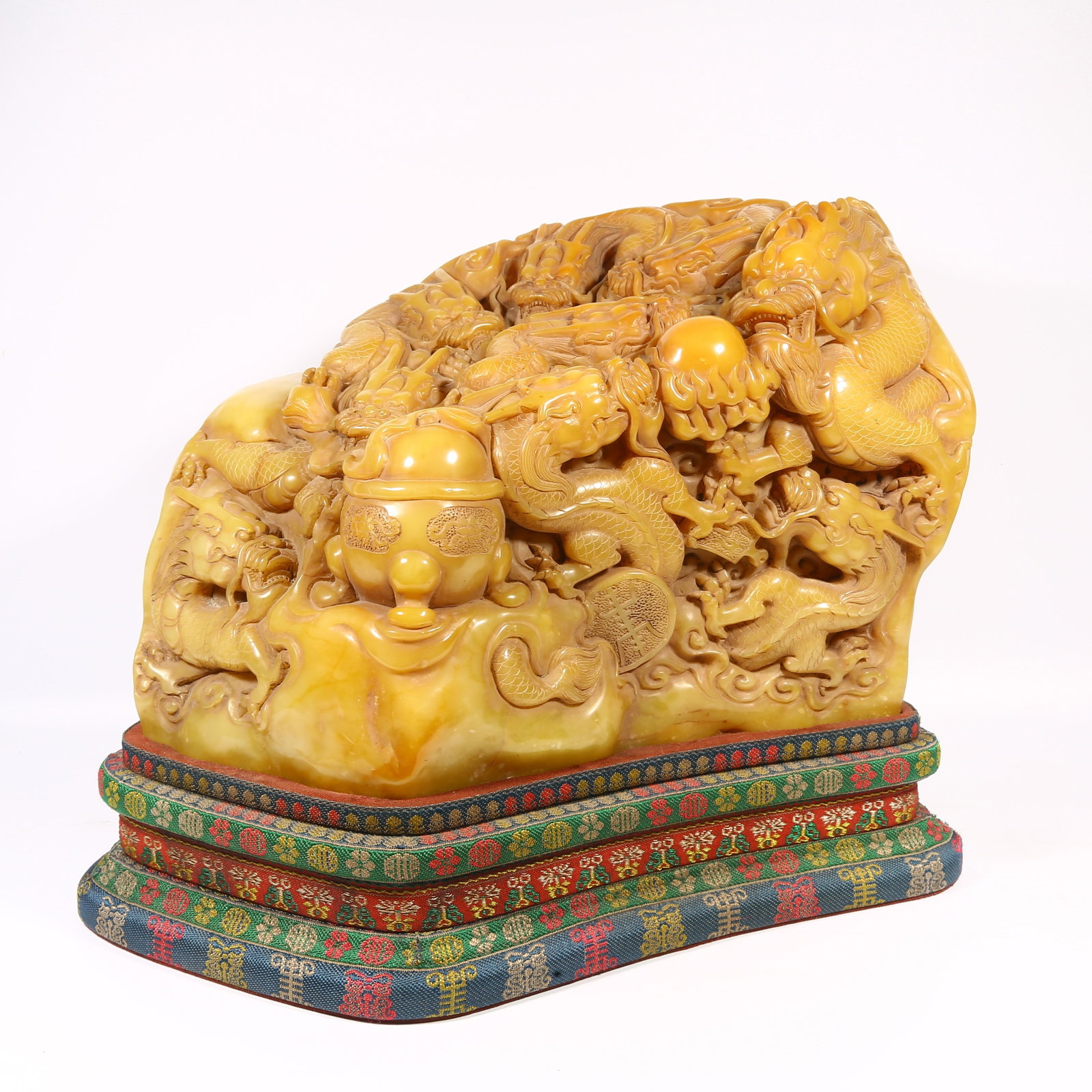 A SHOUSHAN STONE LARGE DRAGON DESIGN MINIATURE MOUNTAIN: Shoushan stone large dragon design miniature mountain
