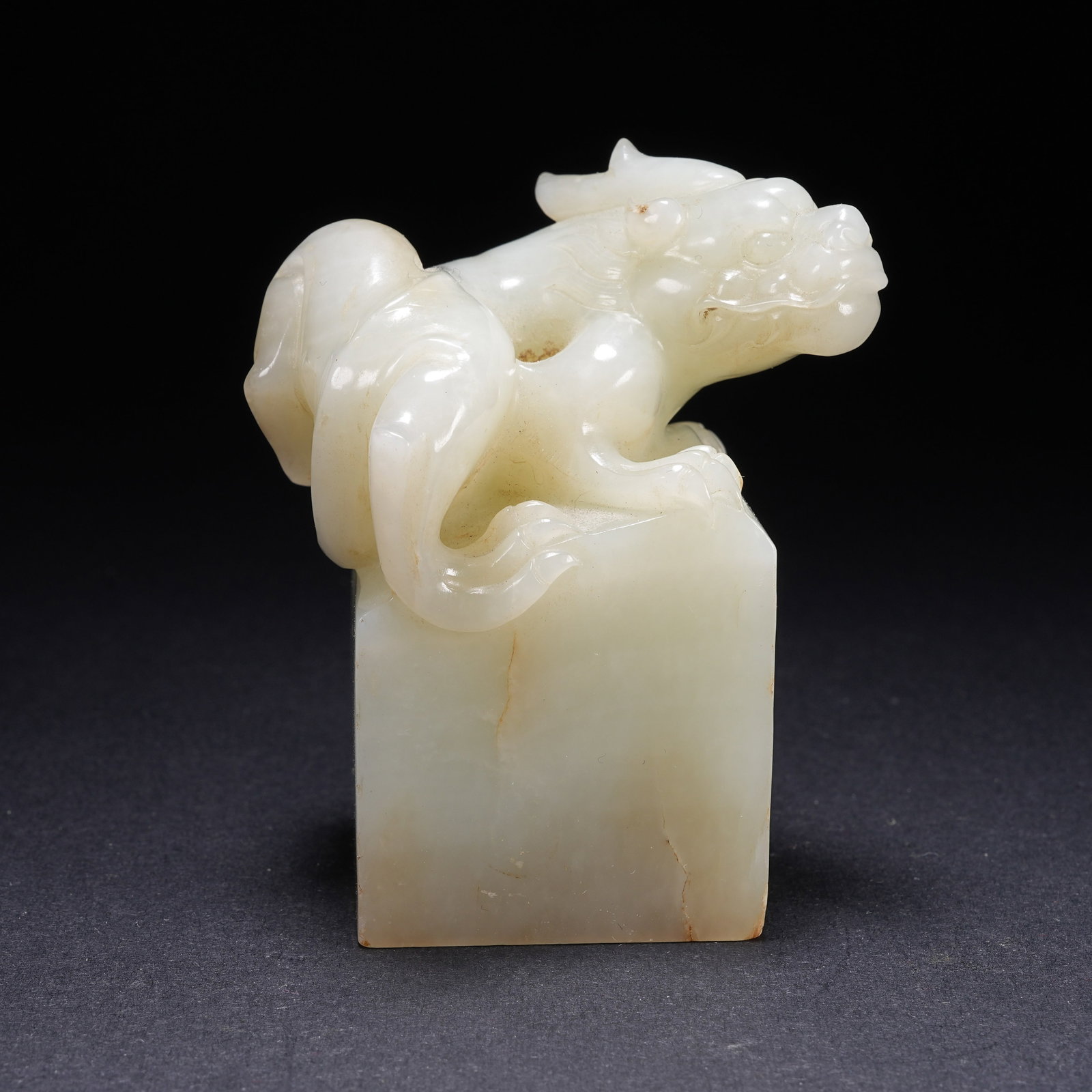A HETIAN JADE BEAST BUTTON SEAL - 2