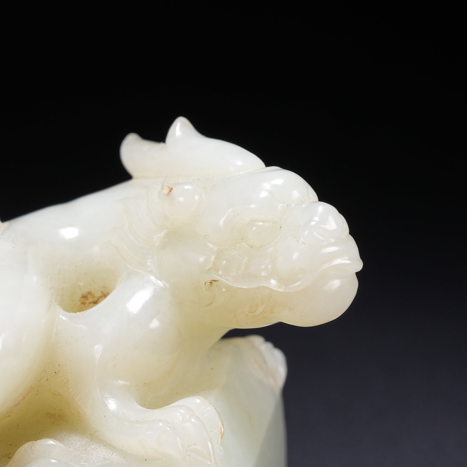 A HETIAN JADE BEAST BUTTON SEAL - 5