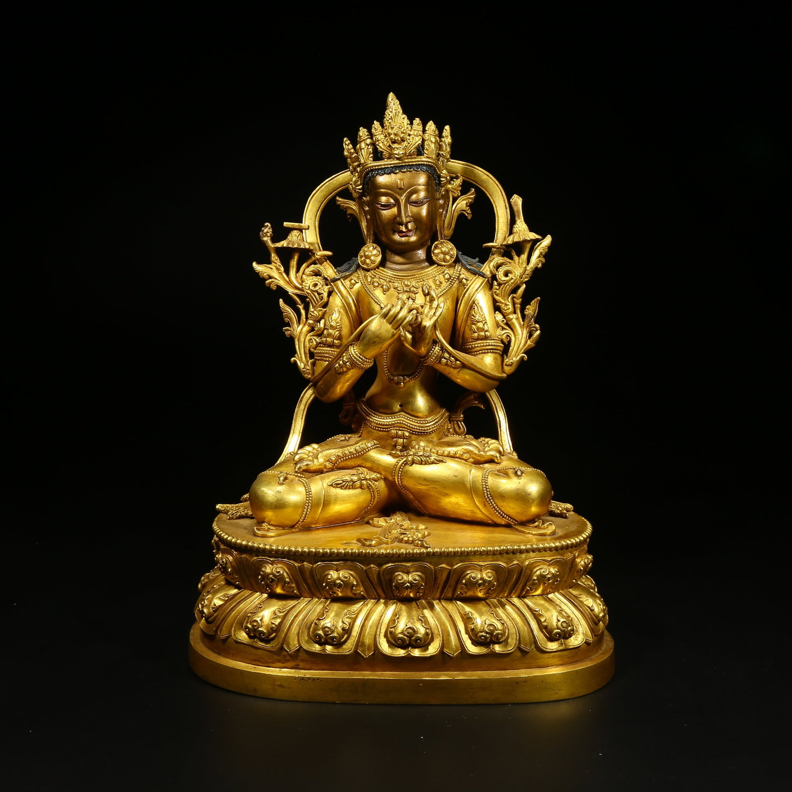A GILT BRONZE STATUE OF MANJUSHRI BODHISATTVA: Gilt bronze statue of Manjushri Bodhisattva