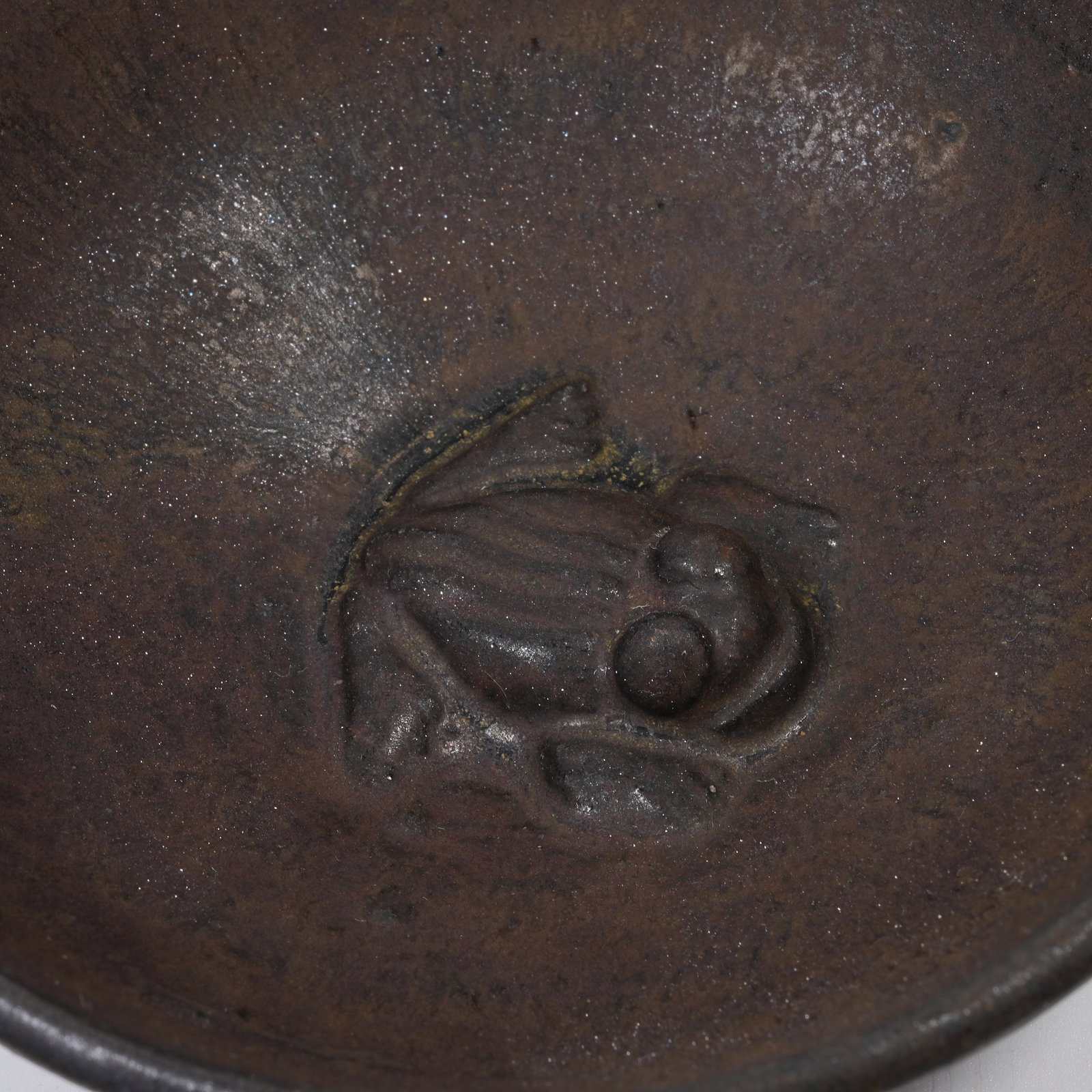 A JIZHOUYAO CUP WITH APPLIED FROG PATTERNS - 7