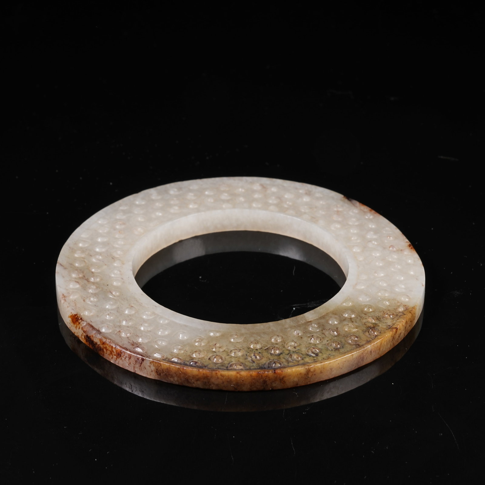 A ARCHAIC JADE BI DISC WITH INTERLOCKING CLOUD PATTERN - 5