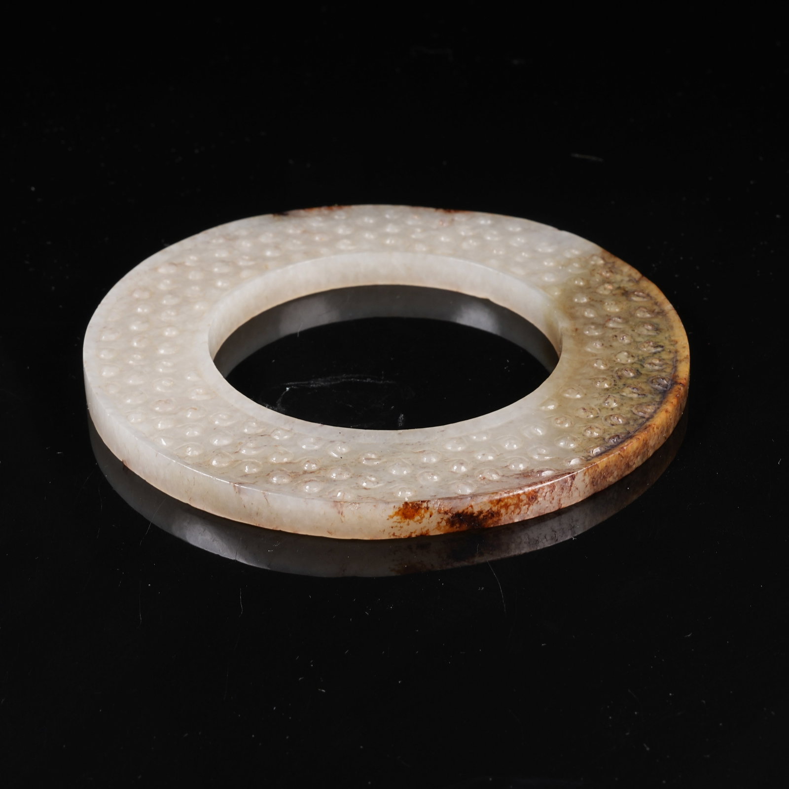 A ARCHAIC JADE BI DISC WITH INTERLOCKING CLOUD PATTERN - 8