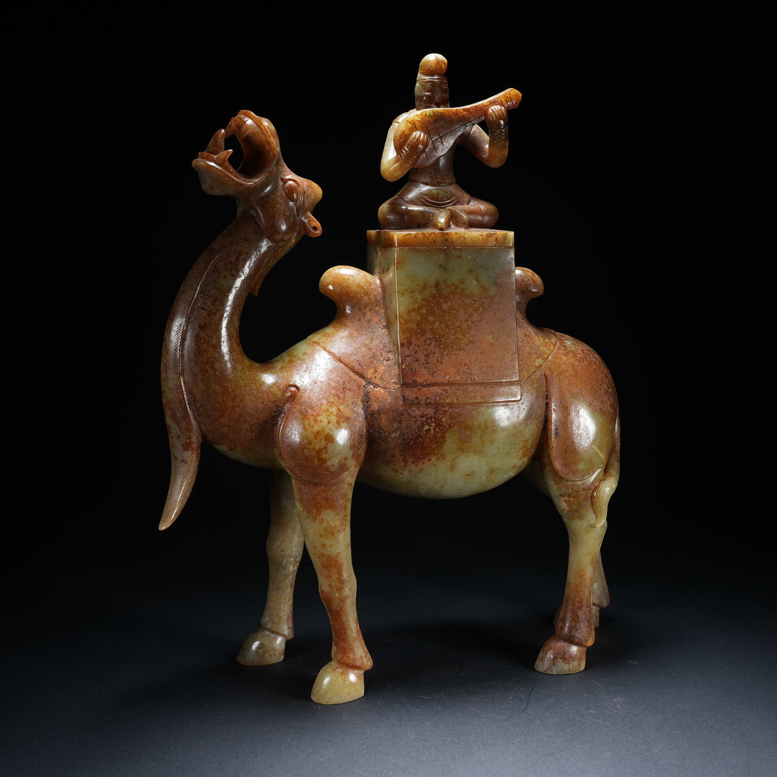 A ANCIENT JADE LUTE FIGURINE AND CAMEL ORNAMENT (1 of 10)