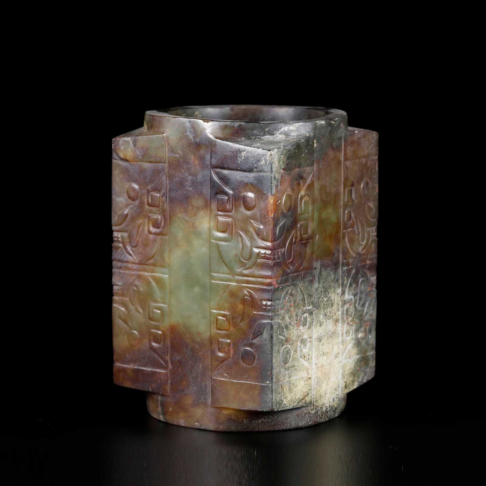A HETIAN JADE BEAST PATTERN SEAL: Hetian Jade Beast Pattern Seal