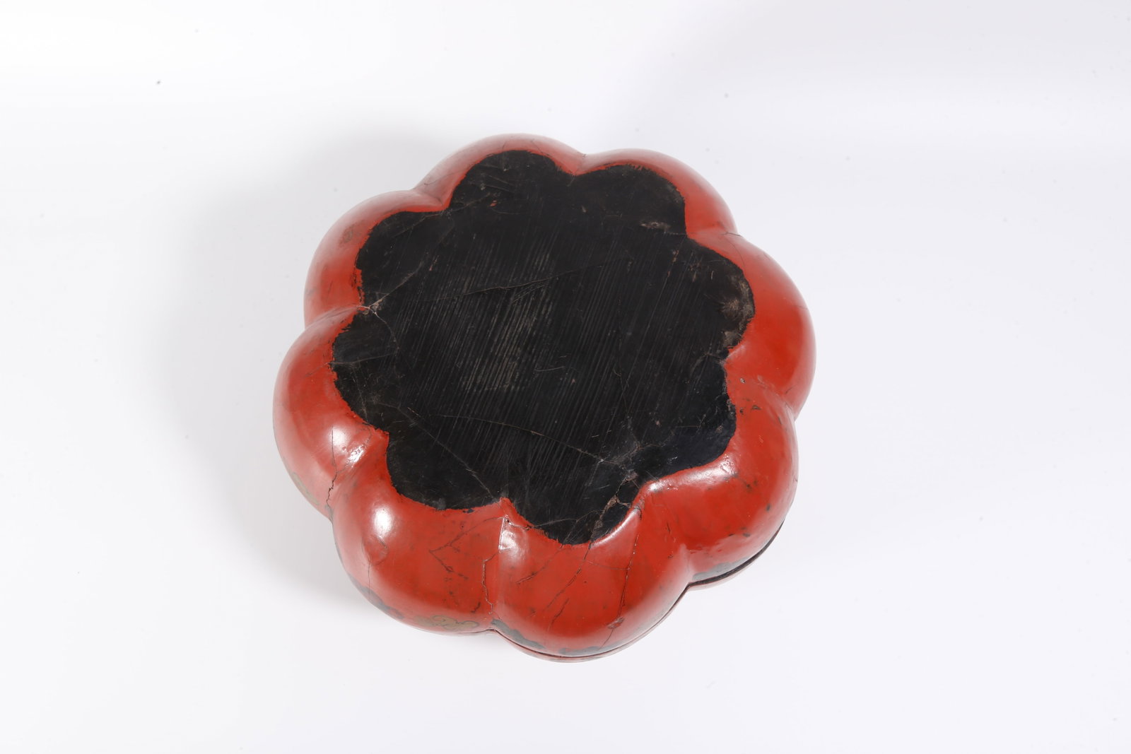 A CARVED LACQUER BOX WITH FORTUNE PATTERN - 9