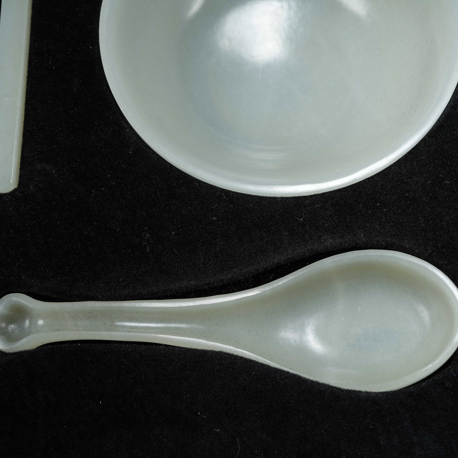 A HETIAN JADE TABLEWARE SET - 2