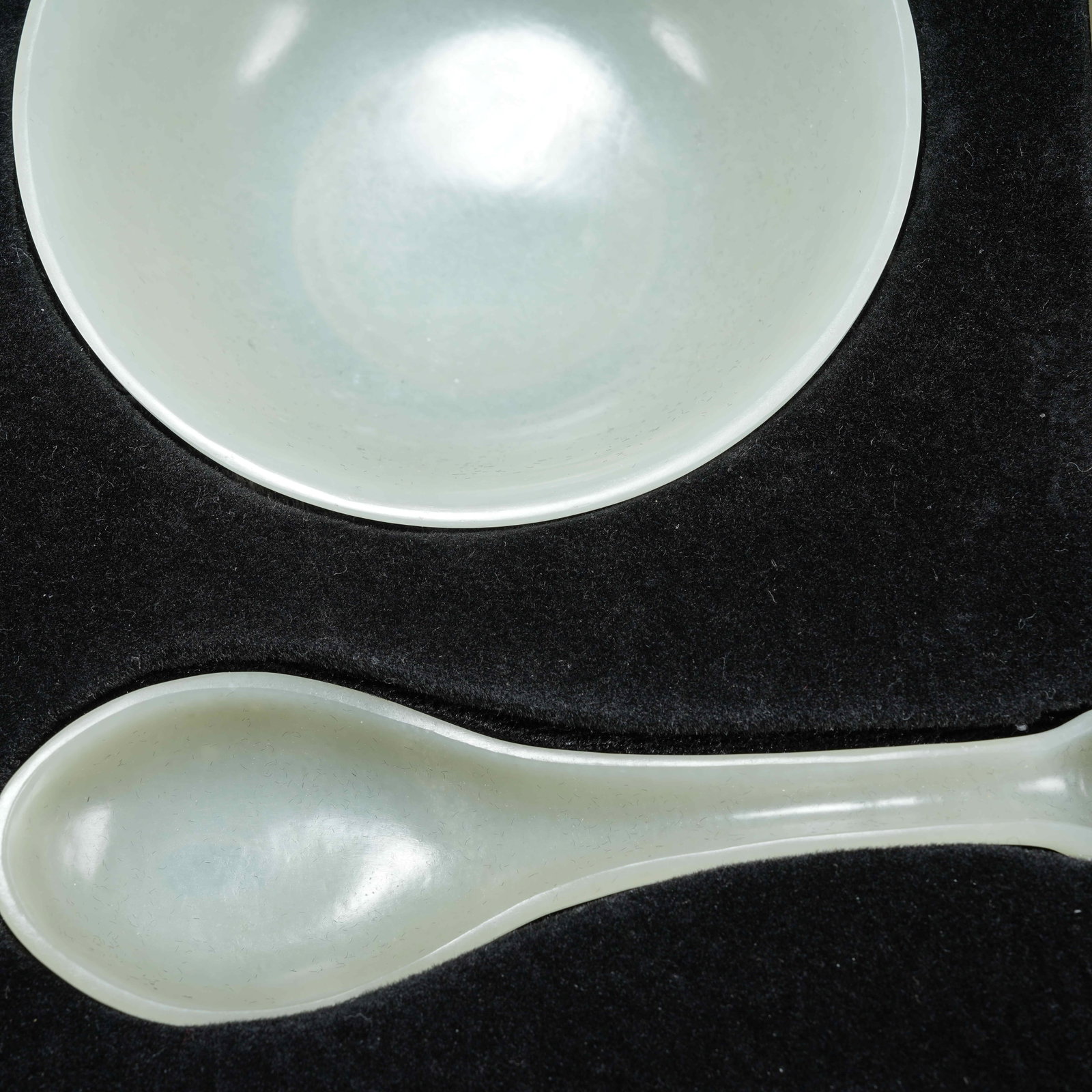 A HETIAN JADE TABLEWARE SET - 3