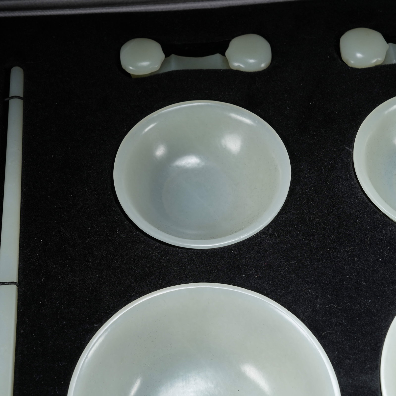A HETIAN JADE TABLEWARE SET - 6