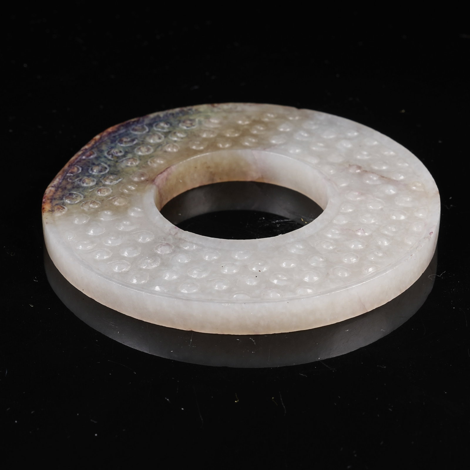 A ARCHAIC JADE BI DISC WITH INTERLOCKING CLOUD PATTERN - 5
