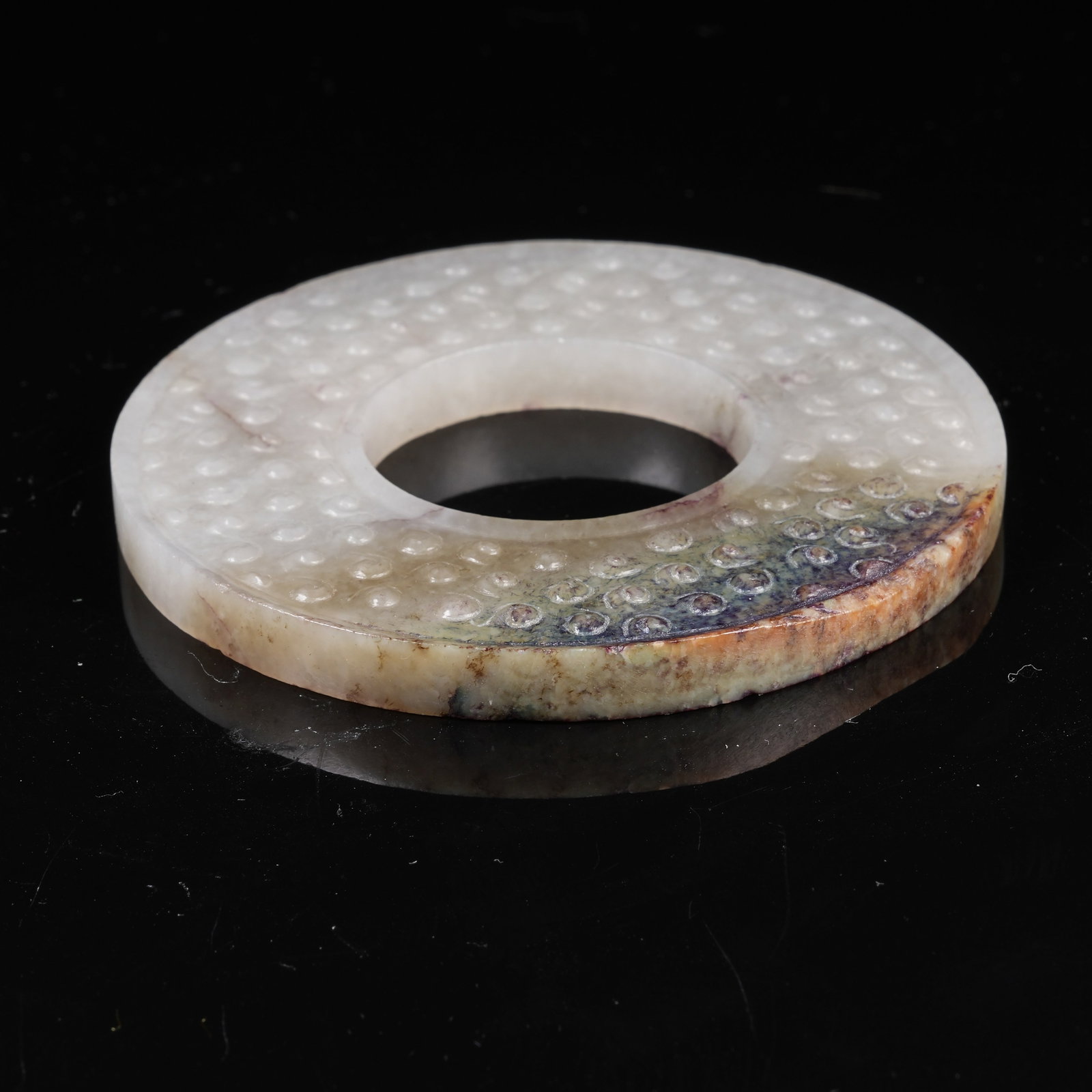 A ARCHAIC JADE BI DISC WITH INTERLOCKING CLOUD PATTERN - 7