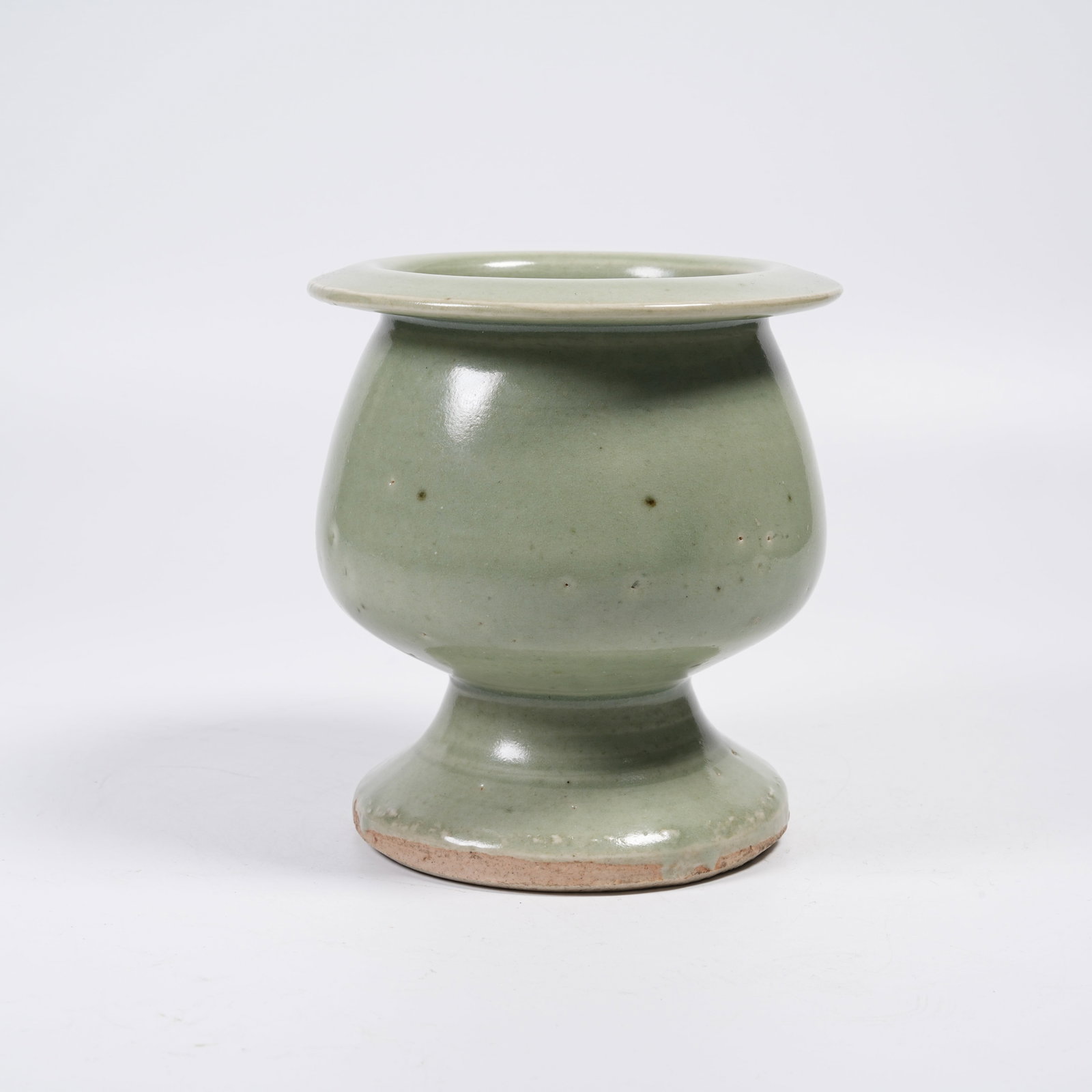 A LONGQUANYAO PORTABLE CENSER (1 of 9)