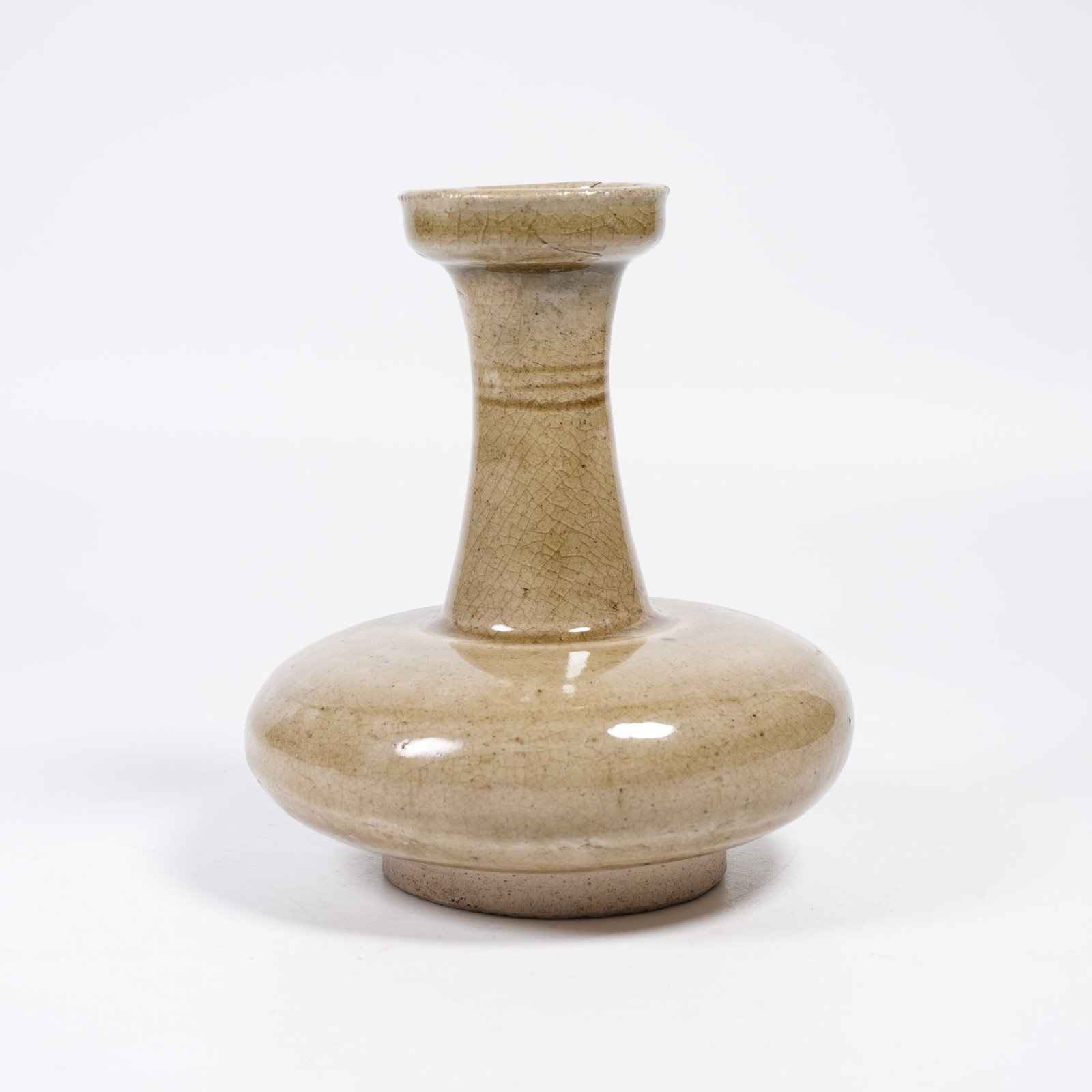 A XIANGZHOUYAO WATER-CHESTNUT SHAPED VASE (1 of 9)
