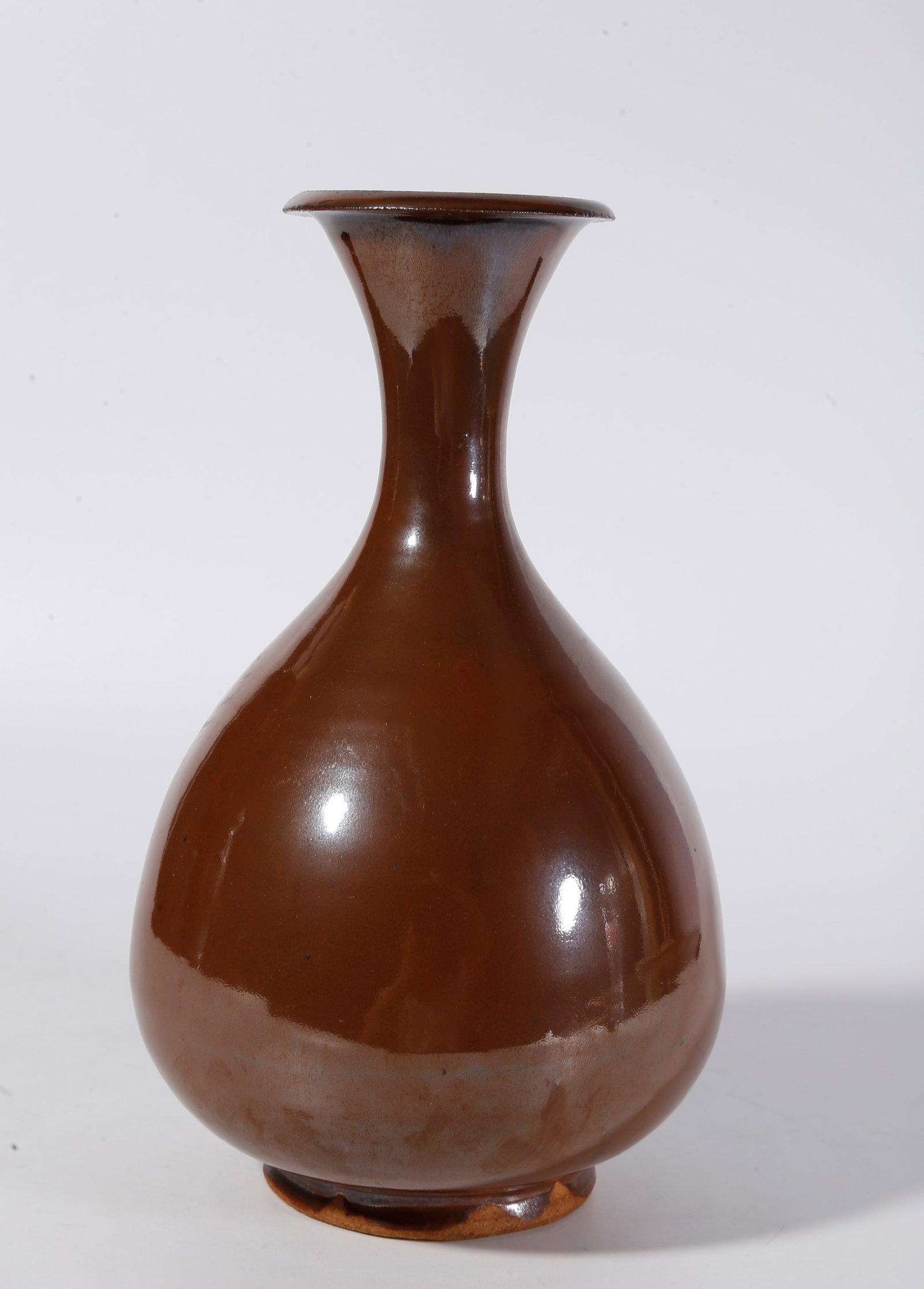 A PURPLE-GOLD GLAZE PEAR-SHAPED VASE: Purple-gold Glaze Pear-shaped Vase