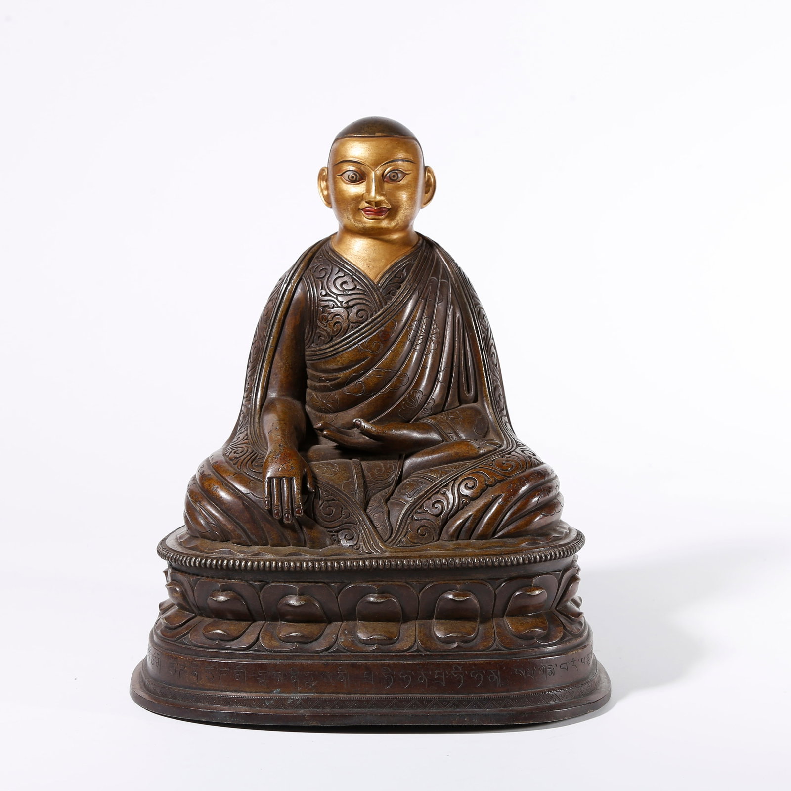 A GILT BRONZE STATUE OF GURU: Gilt Bronze Statue of Guru