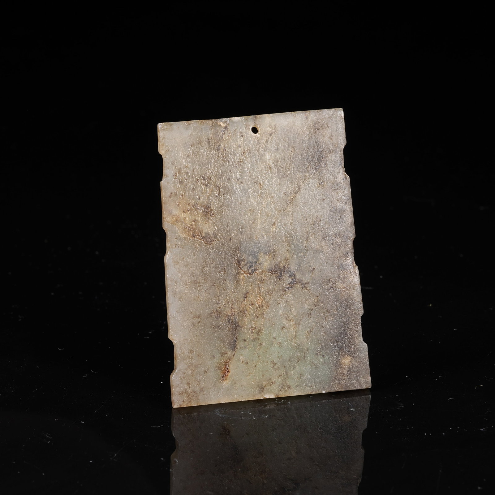 A ARCHAIC JADE PENDANT WITH INTERLOCKING CLOUD PATTERN - 6