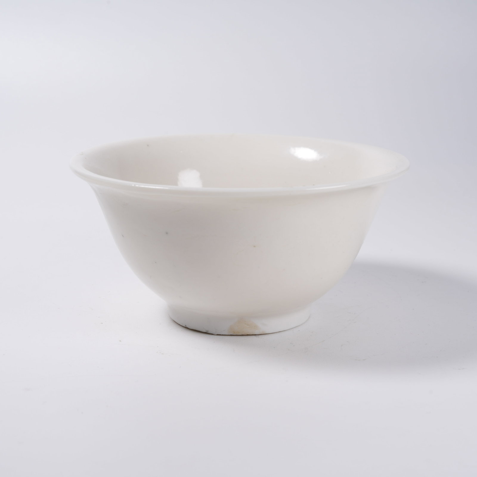 A WHITE GLAZED BOWL (1 of 9)