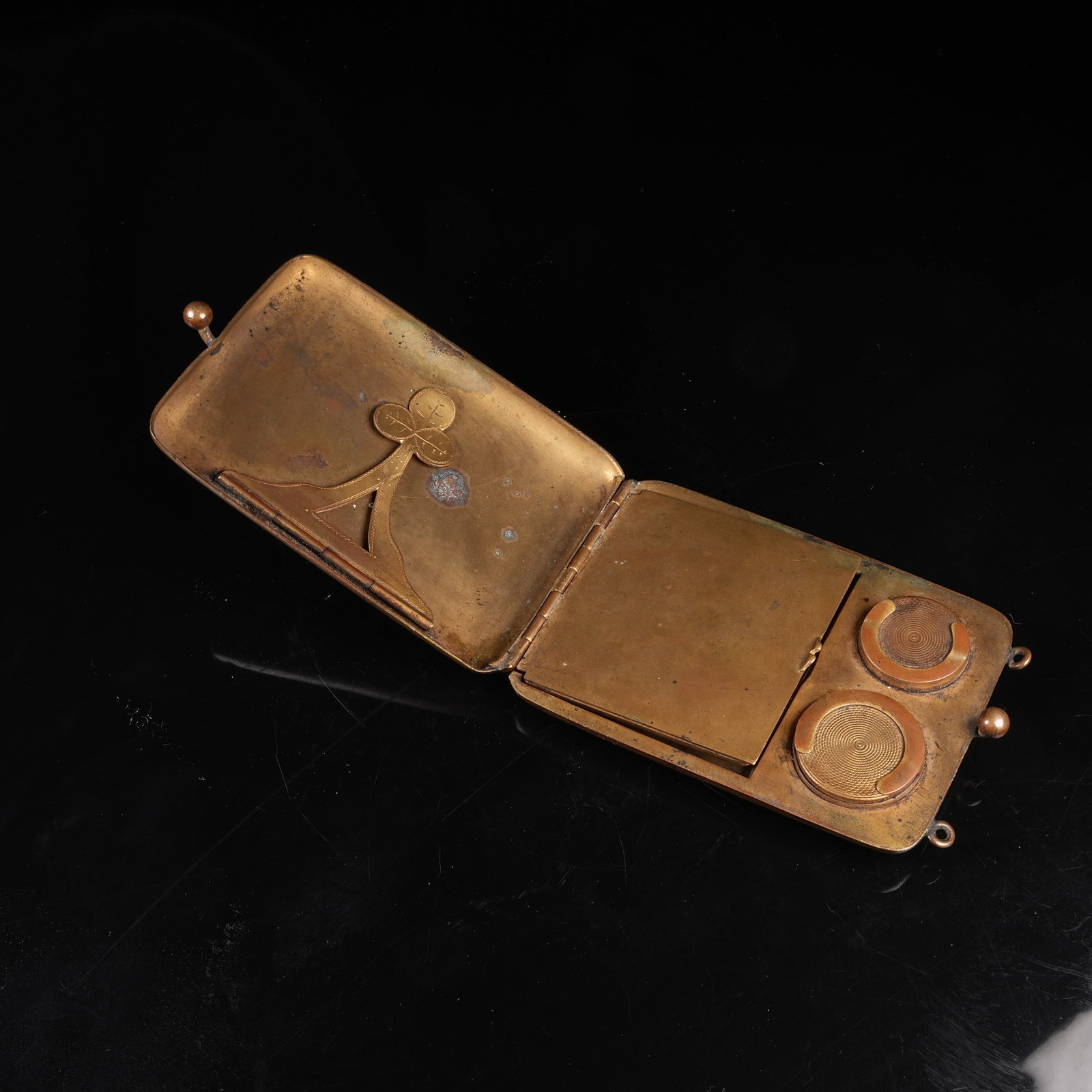 A BRONZE VISITING CARD CASE: Bronze Visiting Card Case