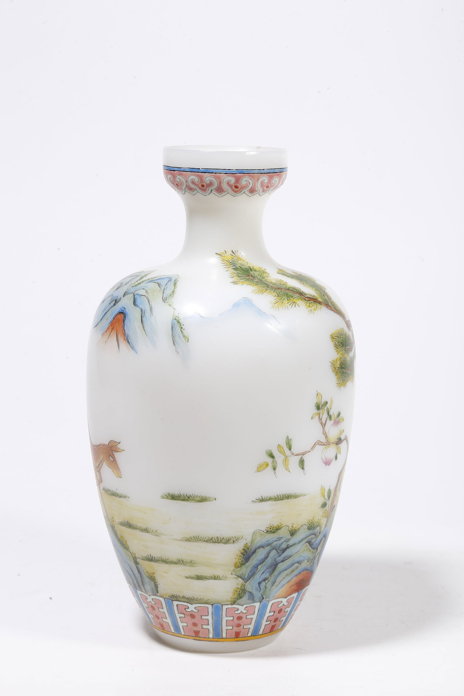 A GLASS APPRECIATION VASE WITH DEER PATTERNS - 2