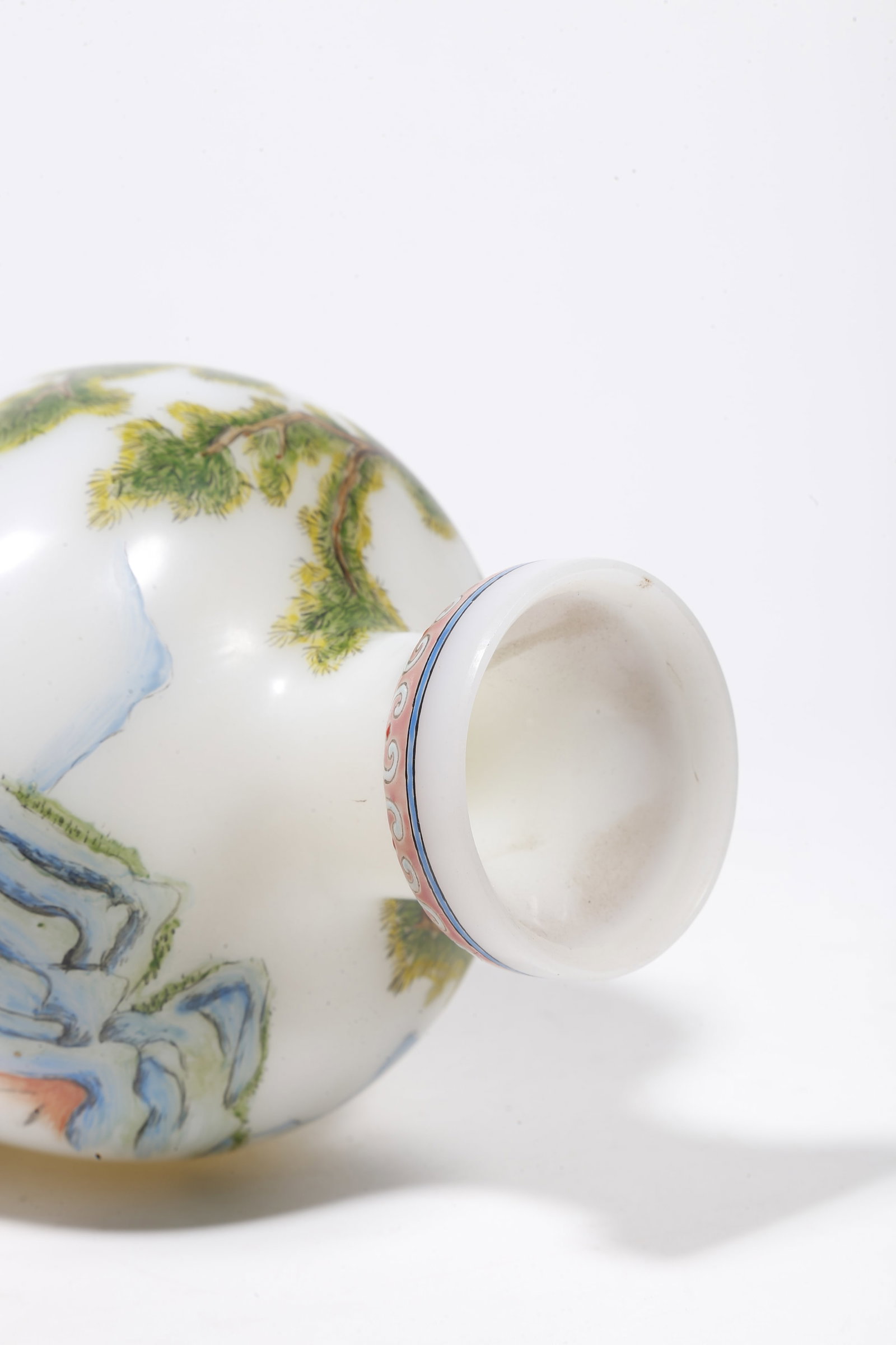 A GLASS APPRECIATION VASE WITH DEER PATTERNS - 8