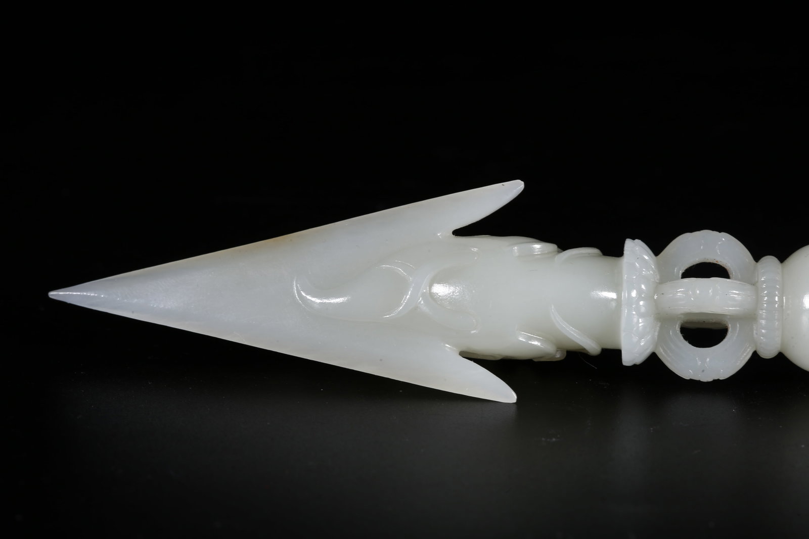A HETIAN JADE RITUAL IMPLEMENT - 9