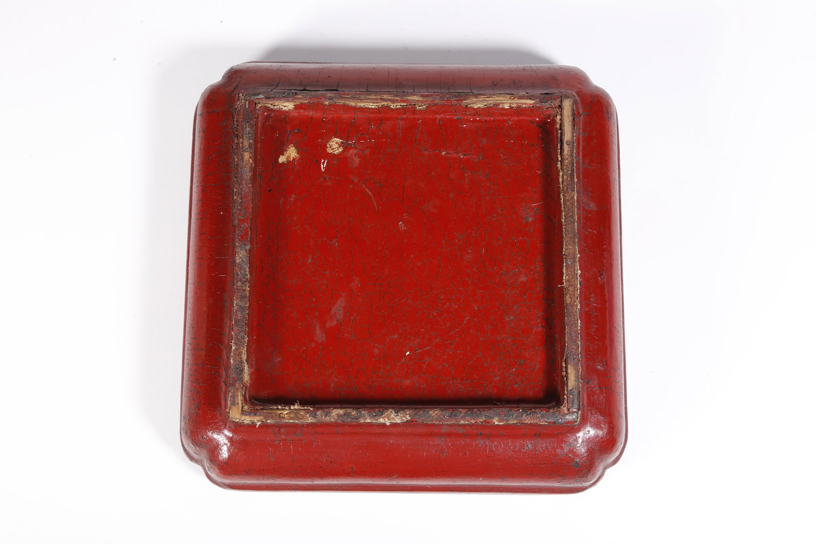A CARVED LACQUER BOX - 9