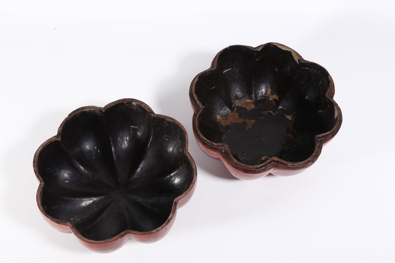 A CARVED LACQUER BOX - 7